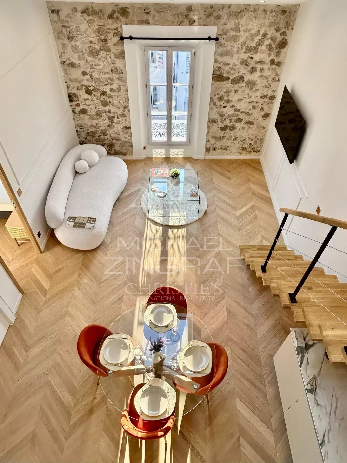 Stunning 3-Bedroom Loft-Style Apartment - Old Town Antibes