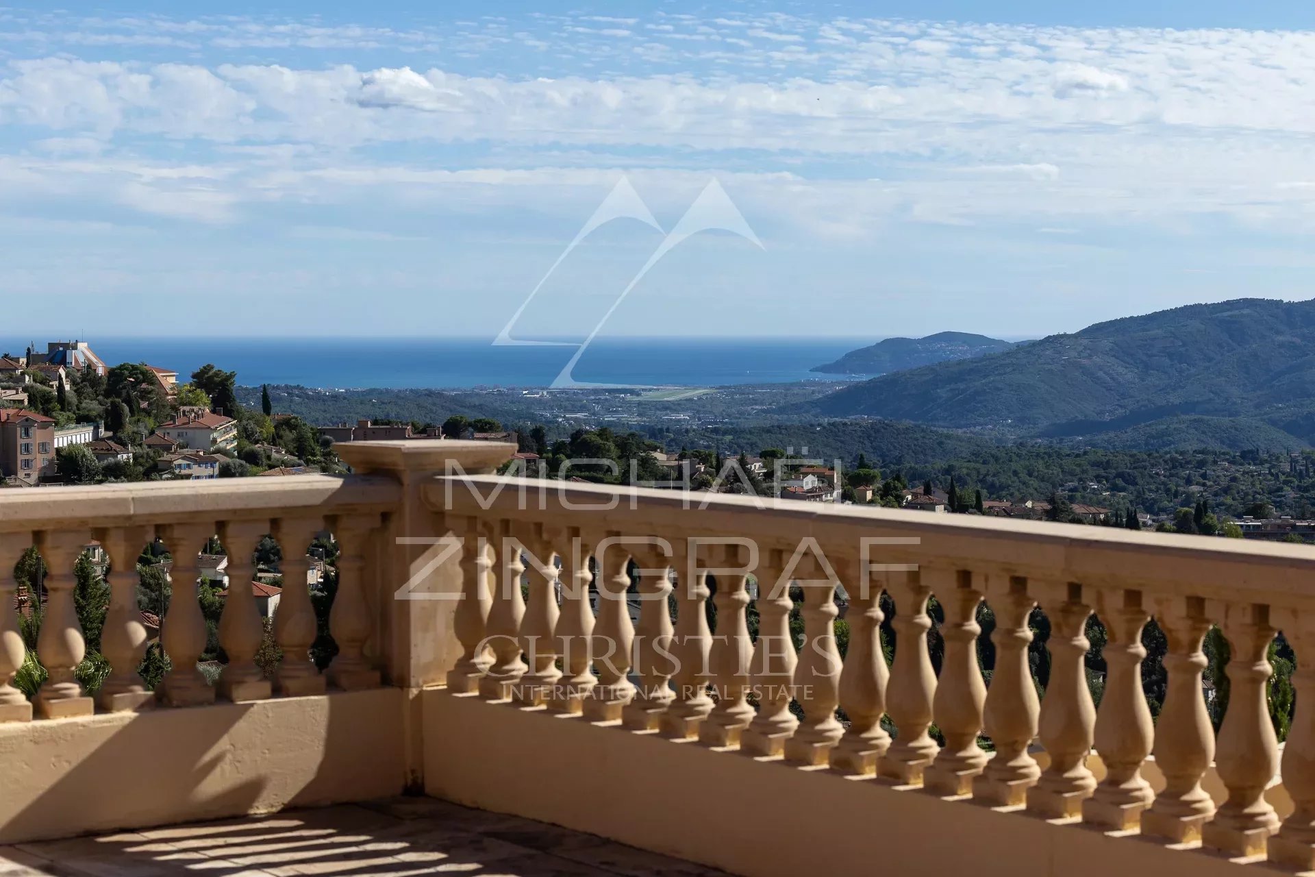 Villa 10p with Belvedere overlooking the sea, hills and Esterel mountains