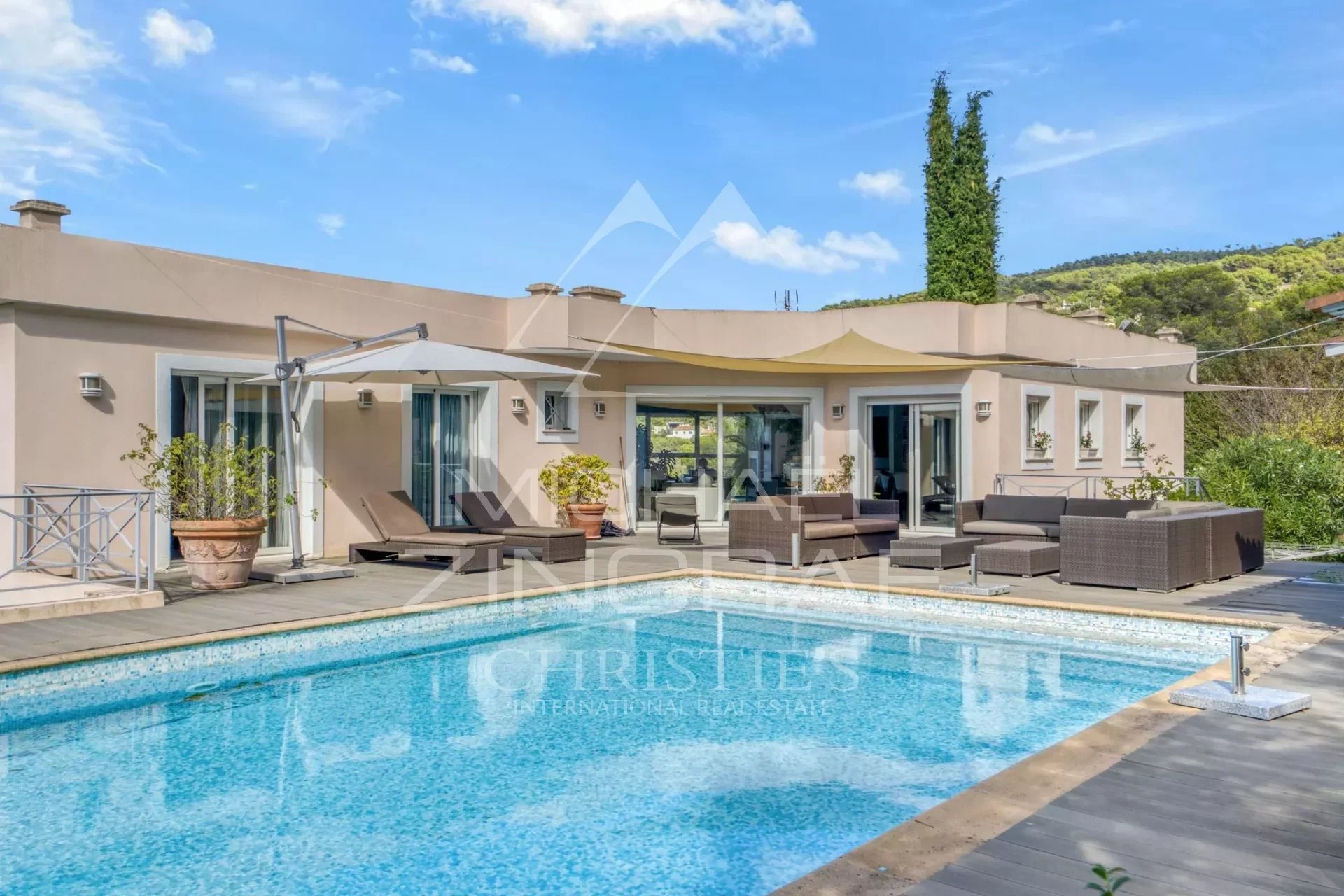 Nizza - Vinaigrier - Außergewöhnliche Villa mit Pool und Aussicht