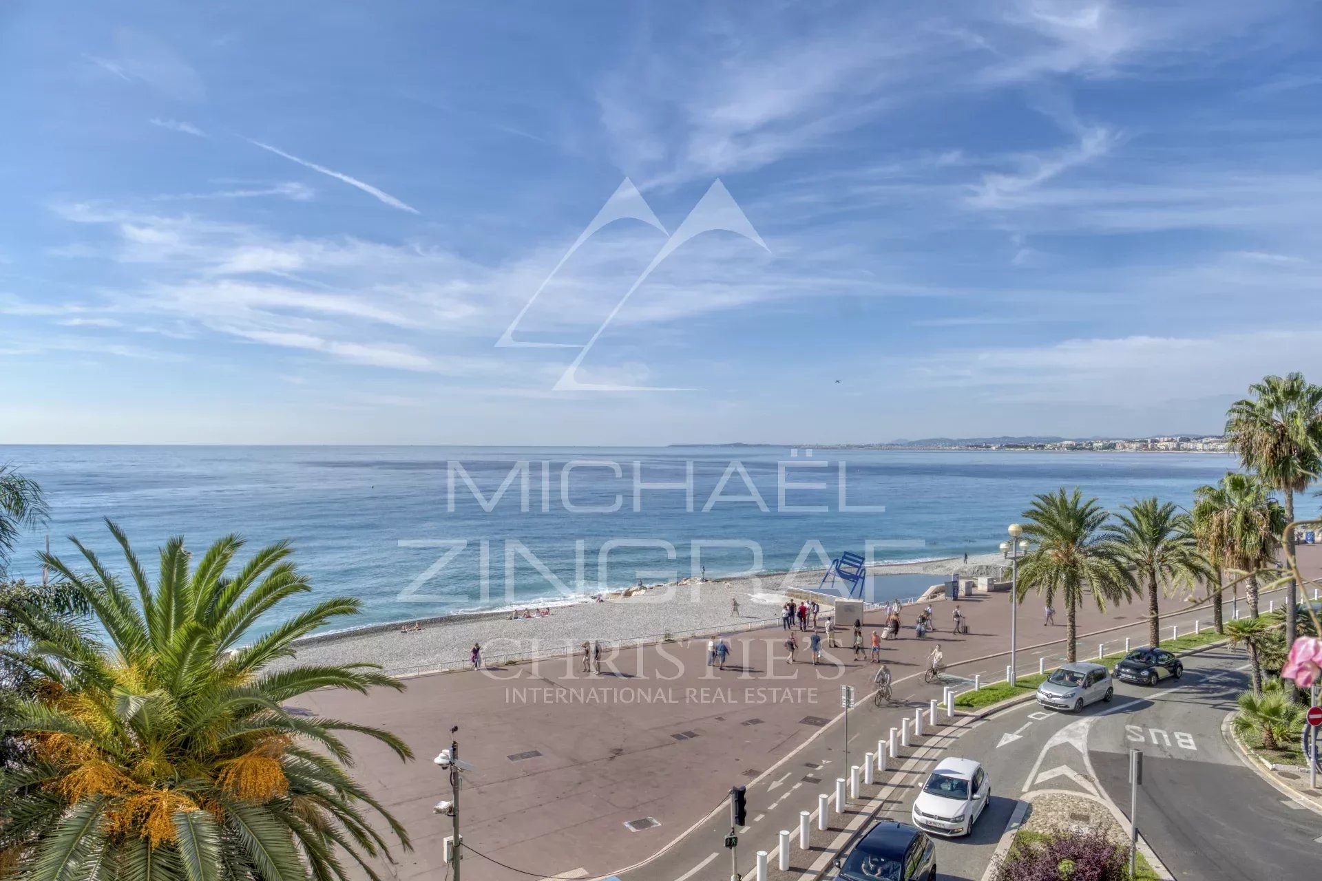 STUNNING 4-ROOM APARTMENT IN THE HEART OF NICE