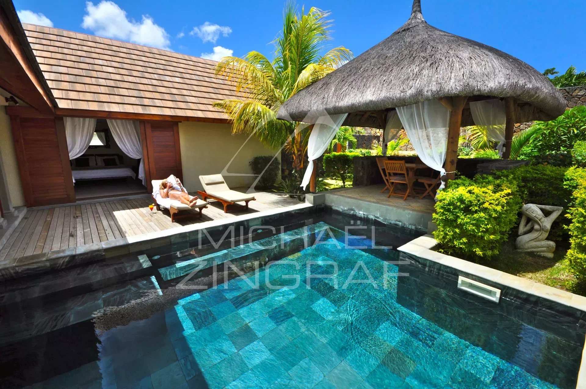 Balinese 4 -bedroom villa in Pereybere