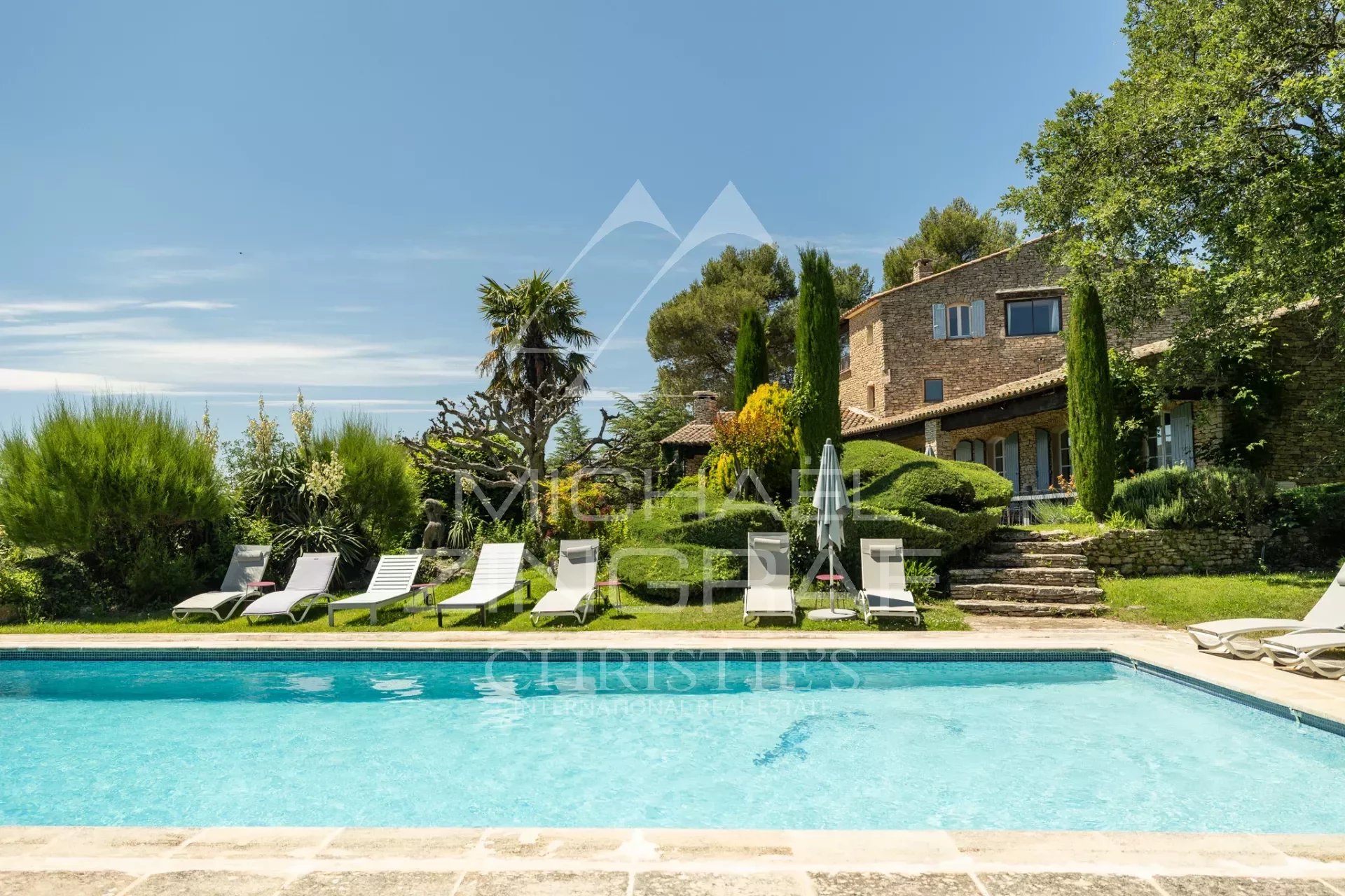 Bonnieux - Gorgeous property with heated pool