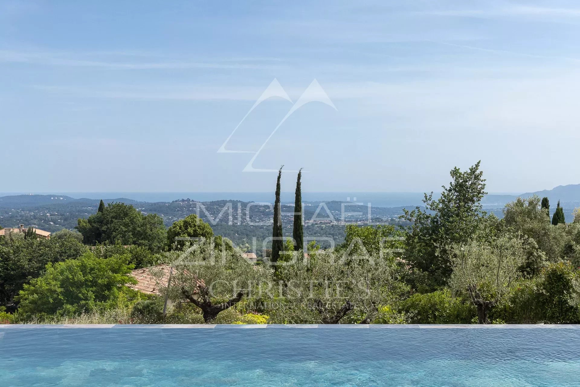 Cannes backcountry - New contemporary villa with panoramic sea view - 5 bedrooms