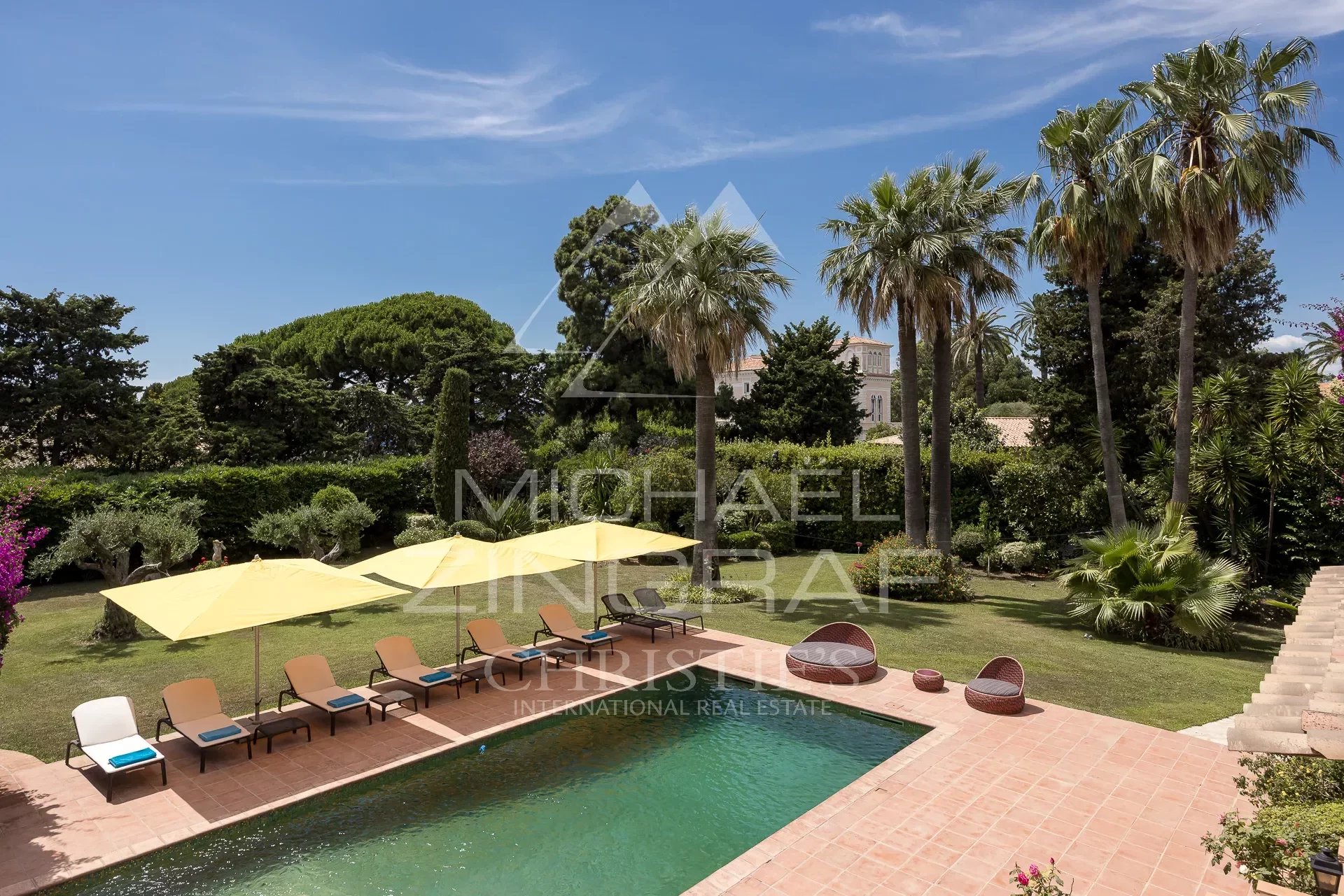 Exclusive Domain Properties in Cap d'Antibes west side with 4873 m2 landscaped park