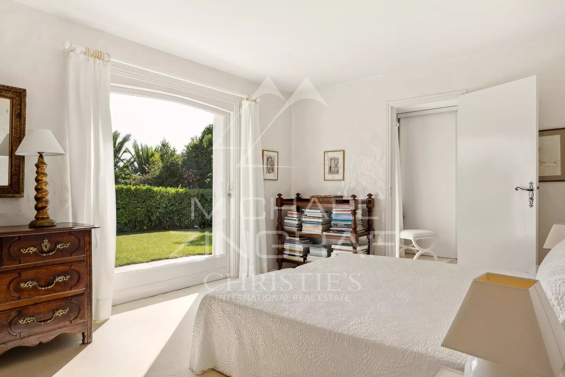 Cannes - 4 bedrooms sea view villa