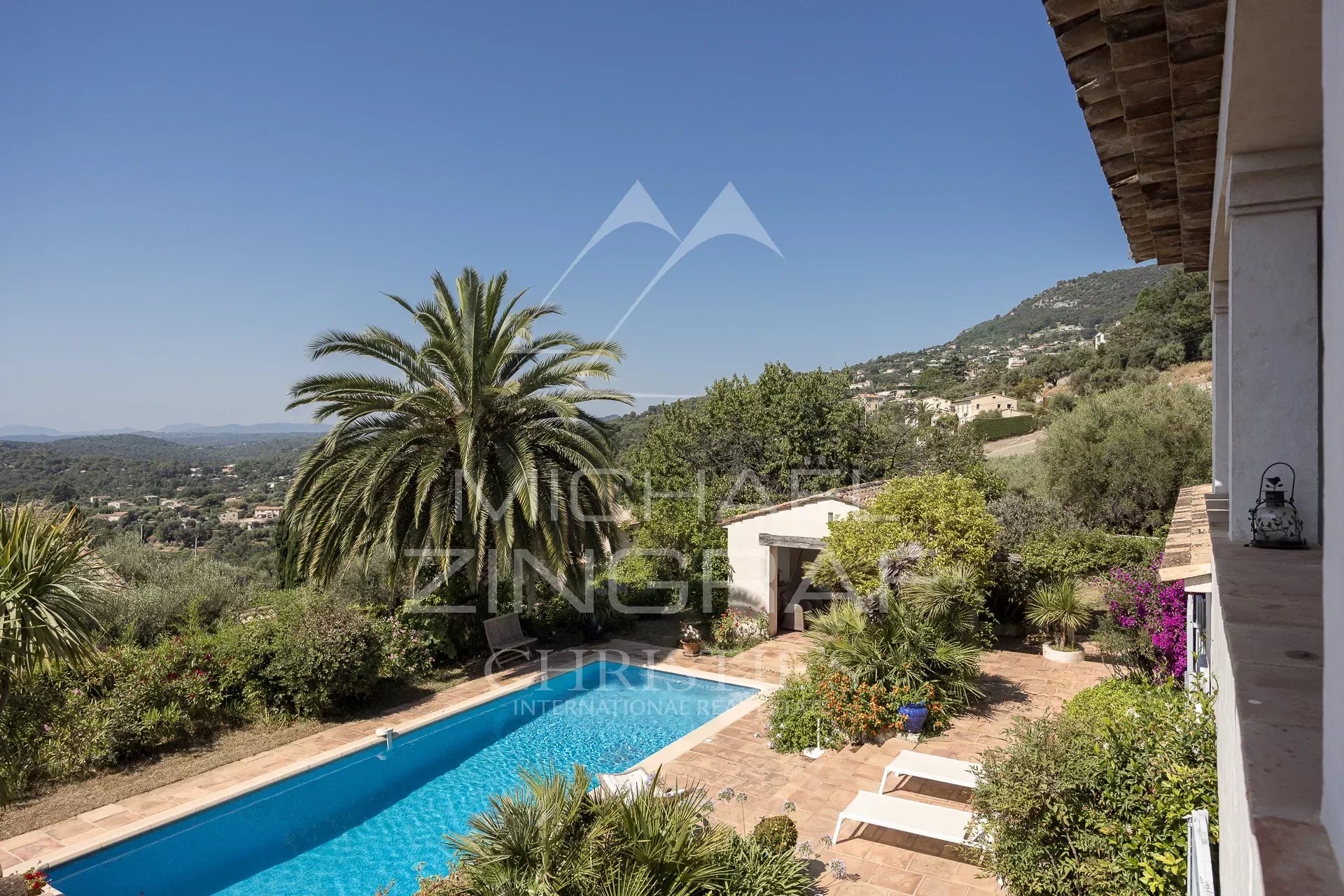 Tourrettes-sur-Loup - Villa provençale avec vue mer