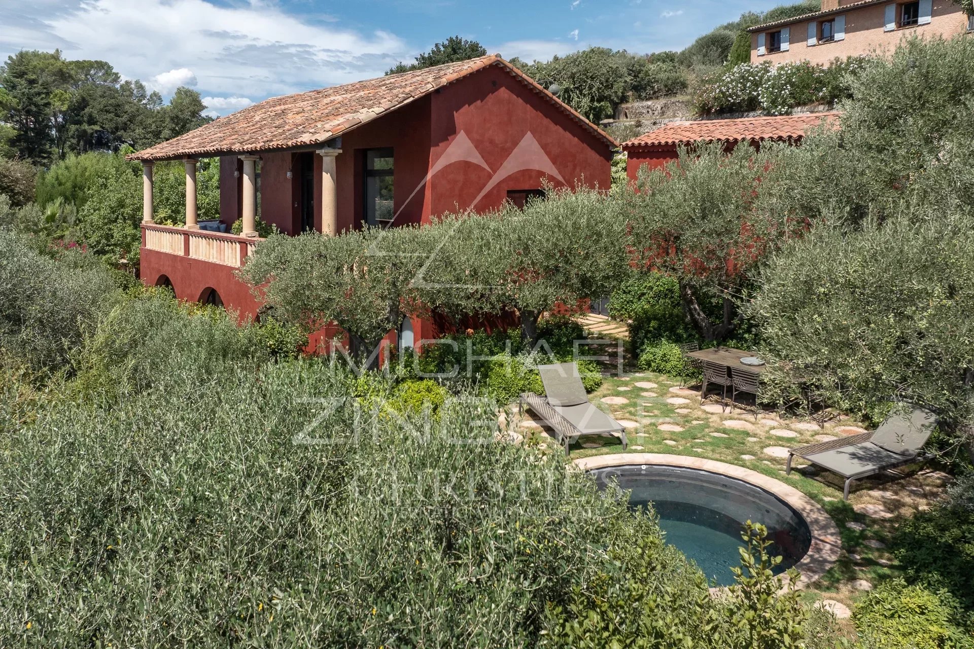 Wunderschöne renovierte Villa mit Meerblick