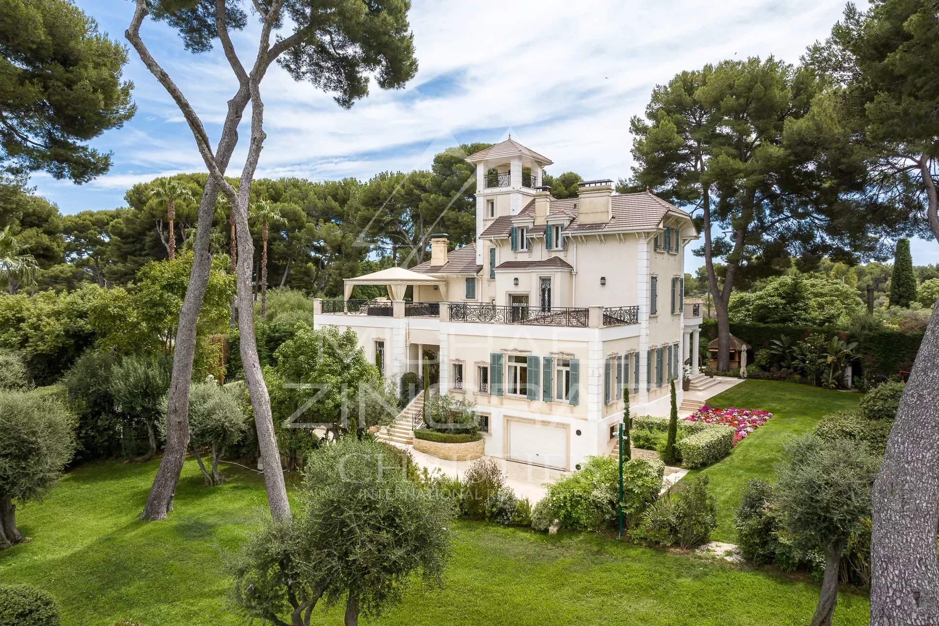 Cap d'Antibes - Magnificent Property with Two Houses in  private Domain