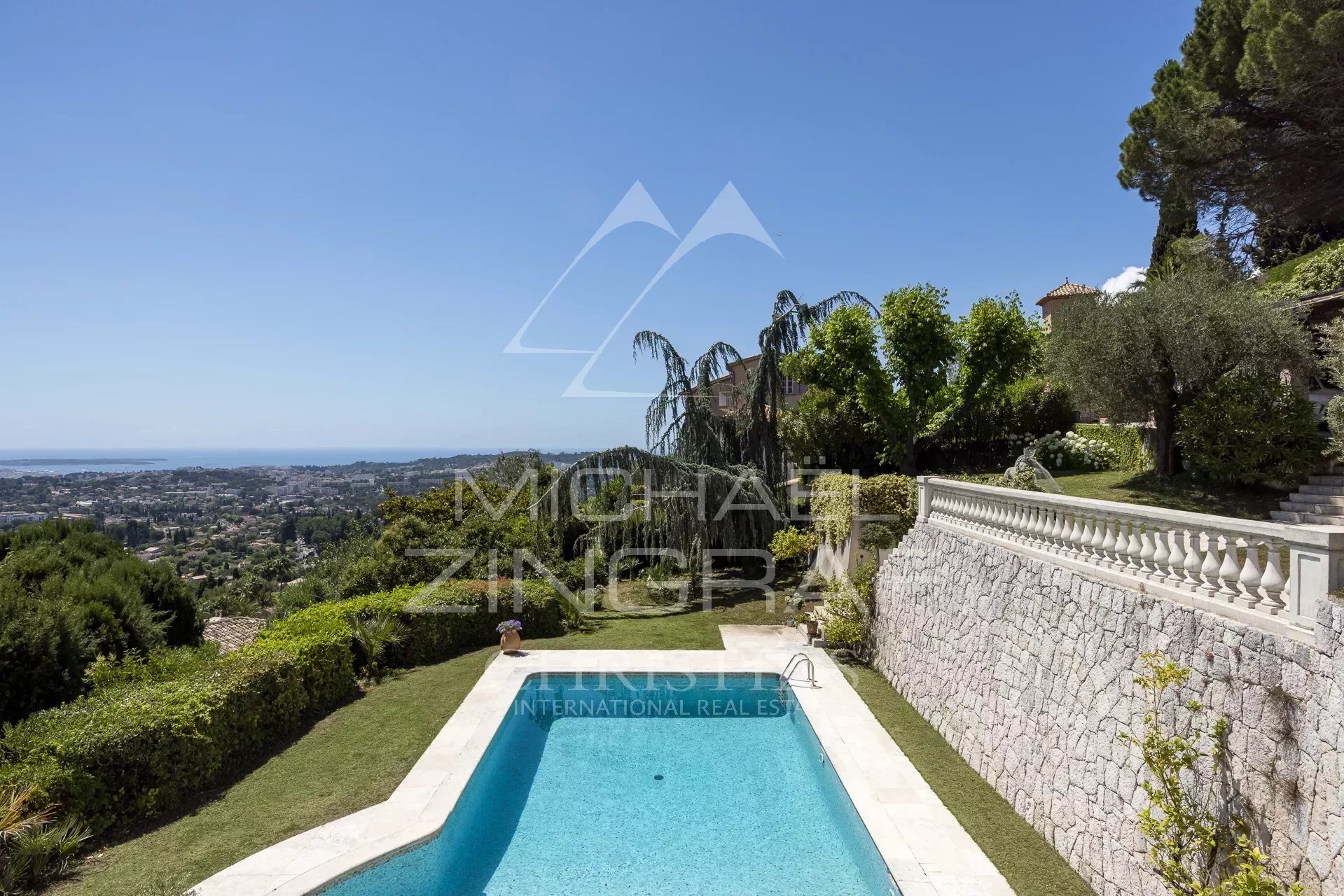 Mougins - À pied du village, vue panoramique mer - 5 chambres