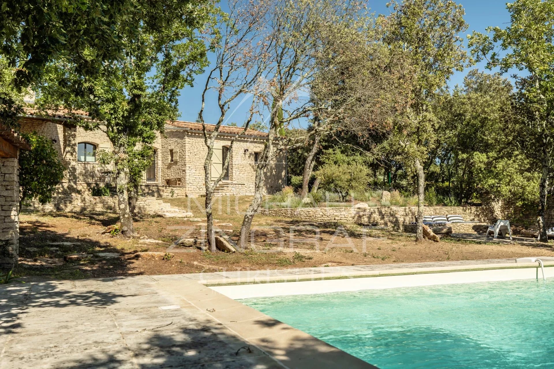 Gordes - Charming house close to the village