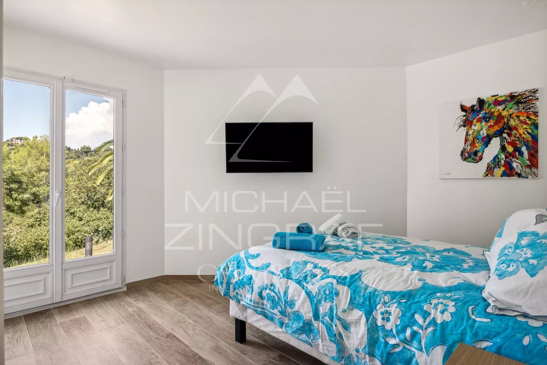 Mougins - Renovierte Villa mit Blick auf das alte Dorf von Mougins - 4 Schlafzimmer