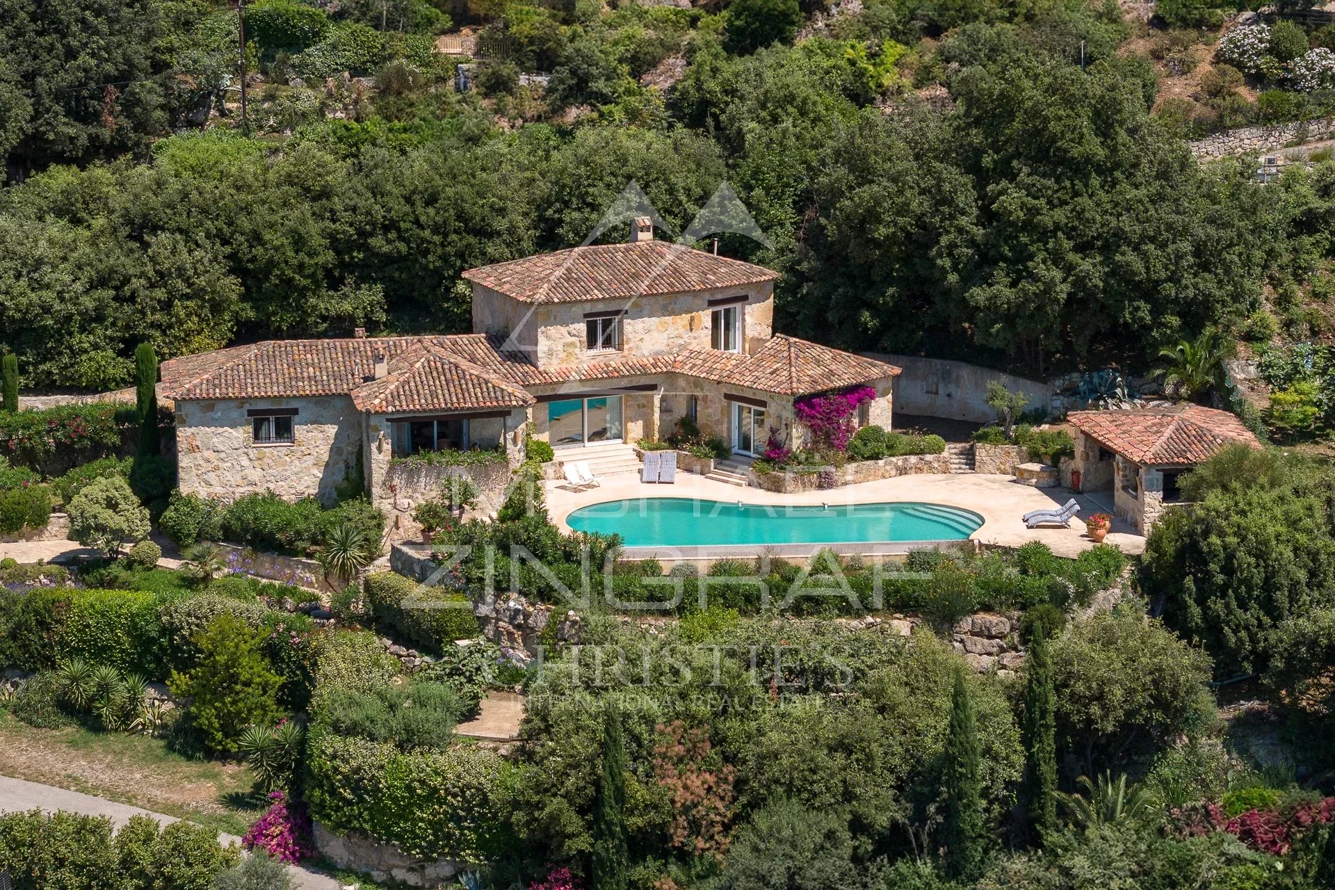 Proche Saint-Paul-de-Vence - Superbe propriété provençale