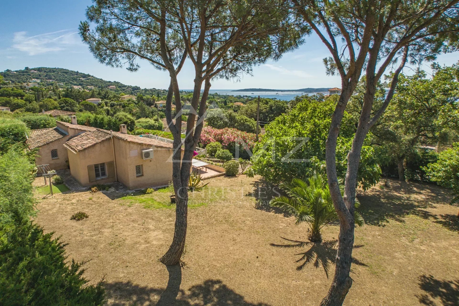 HIGH POTENTIAL - PROVENCAL VILLA - SEA VIEW