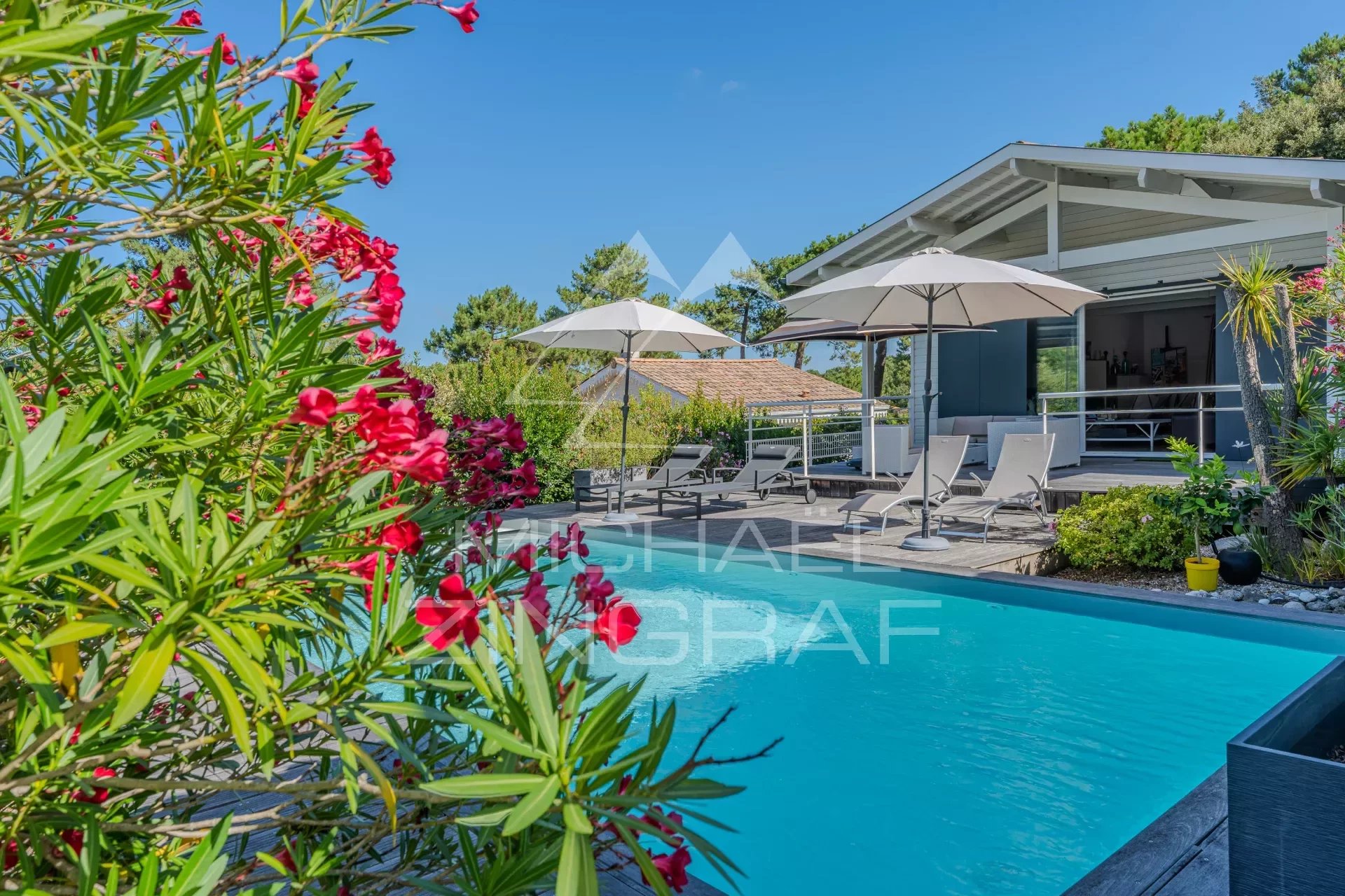 AUSSERGEWÖHNLICHE VILLA - PYLA SUR MER - 4 SCHLAFZIMMER