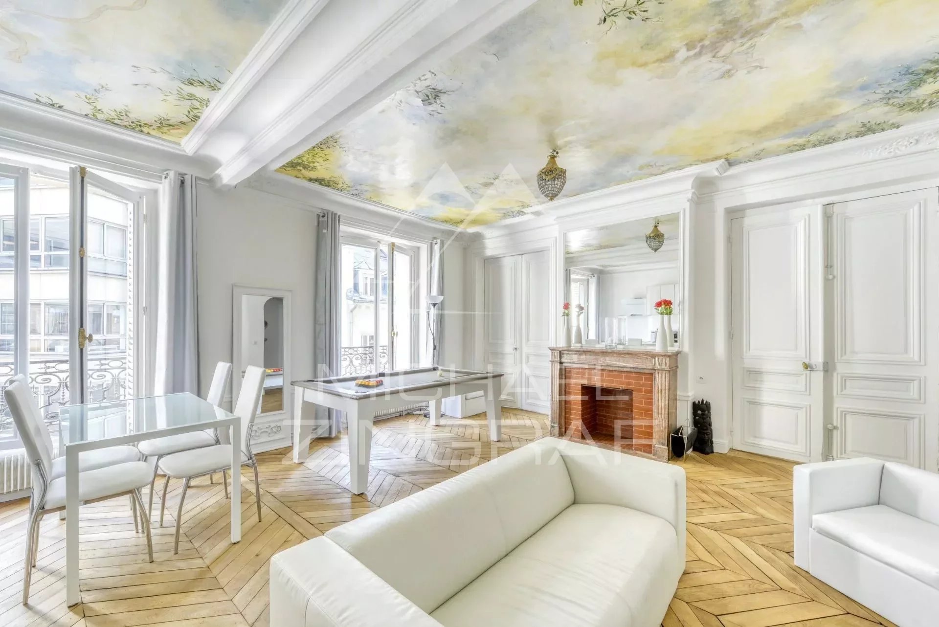 Exceptional 95 m2 apartment - ideal pied-à-terre - Champs-Elysées - Paris 8