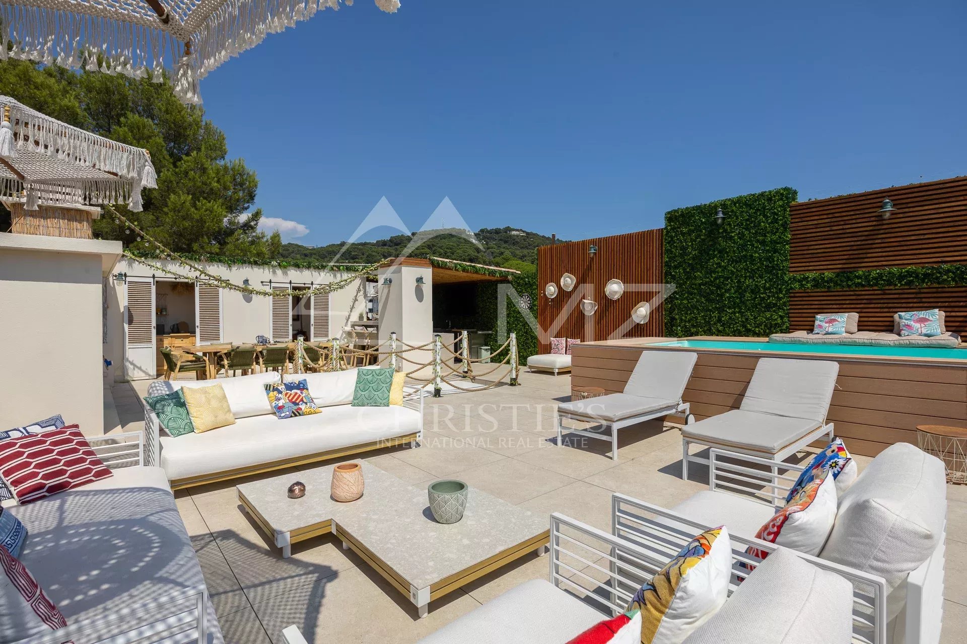 Appartement de prestige avec piscine sur le toit à Cannes