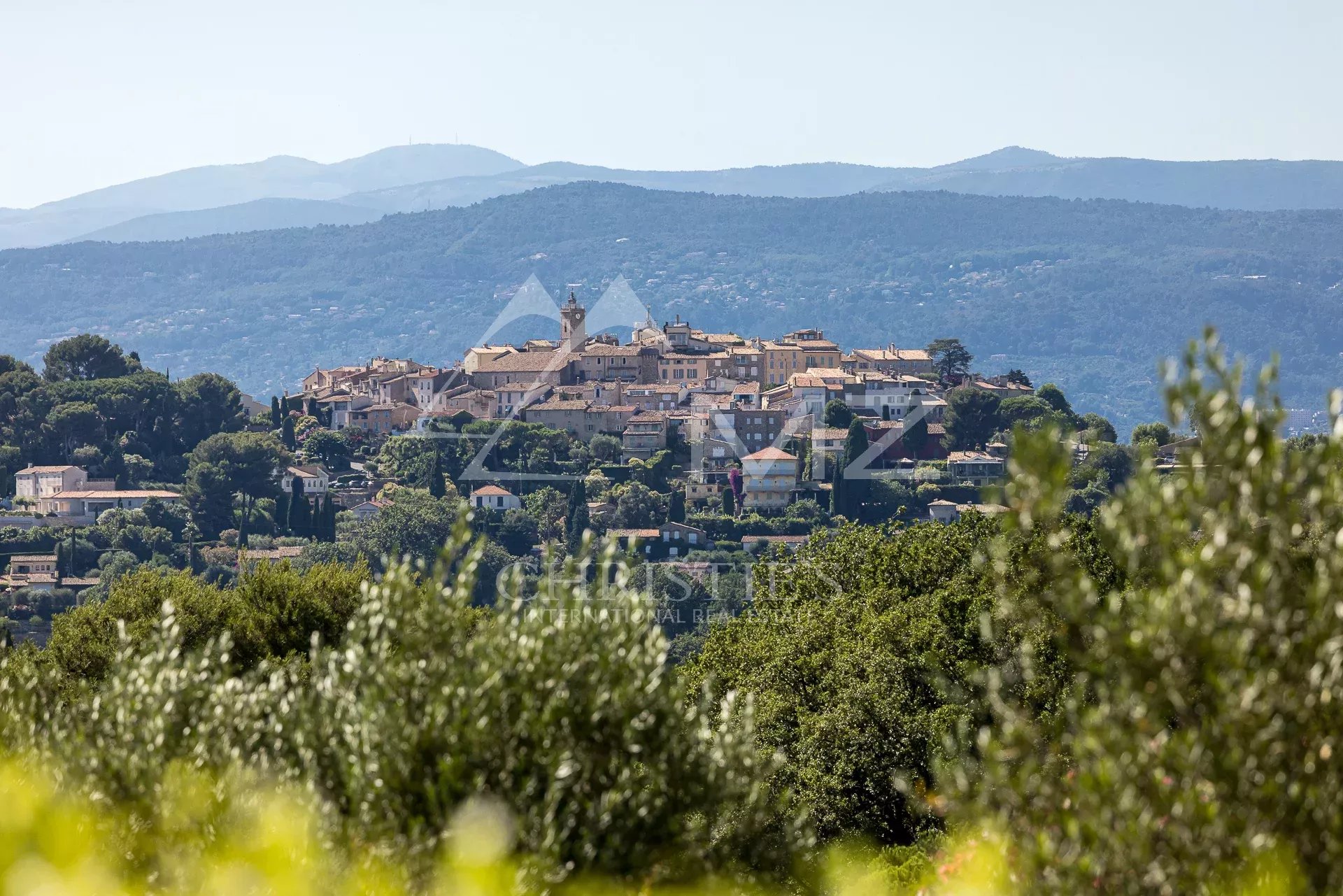 Mougins - Superb stone farmhouse