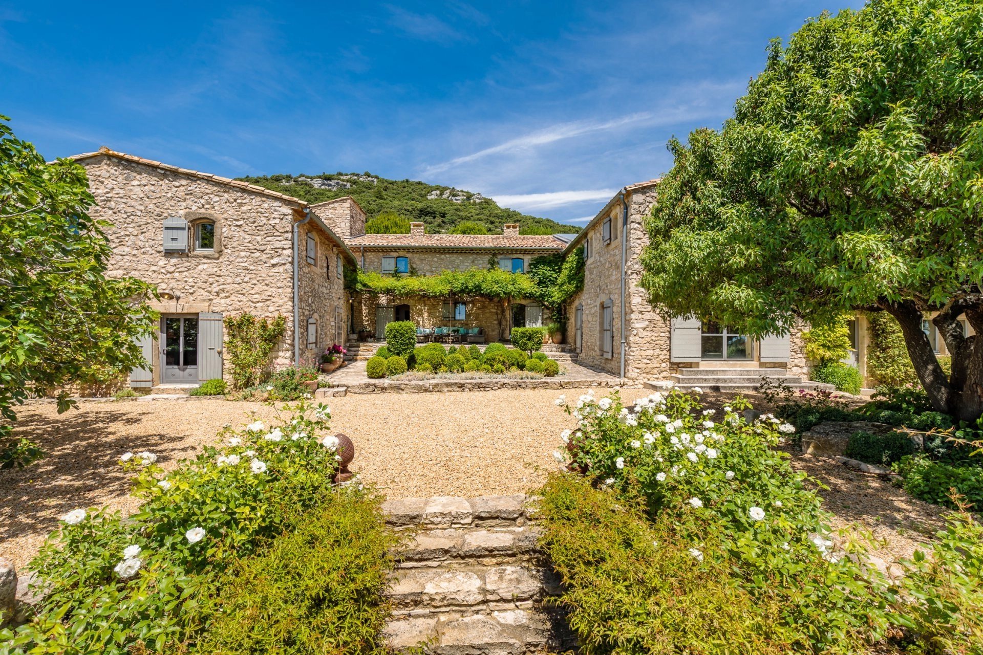 Proche Gordes - Propriété d'exception avec vue panoramique