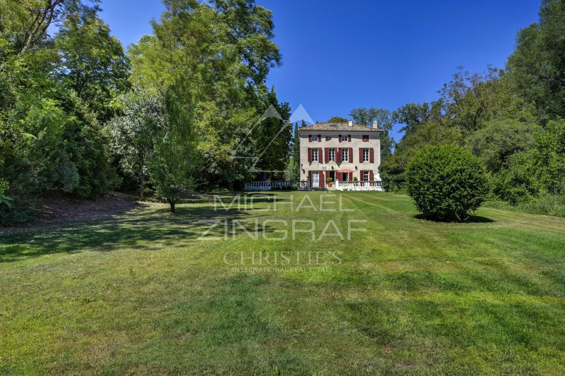 Aix en Provence- Renovated 18th century Provençal Bastide