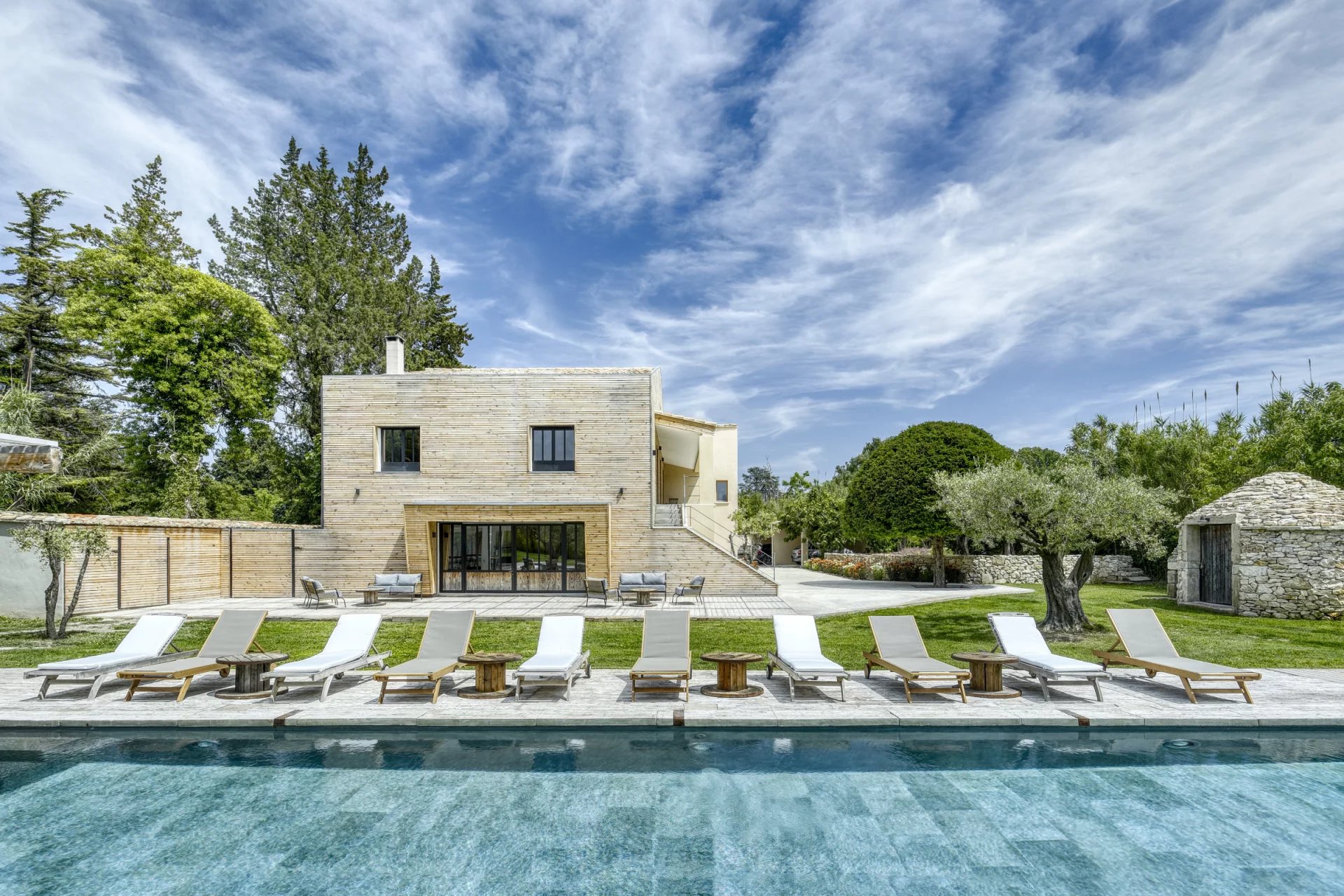 Proche l'Isle-sur-la-Sorgue - Magnifique maison contemporaine