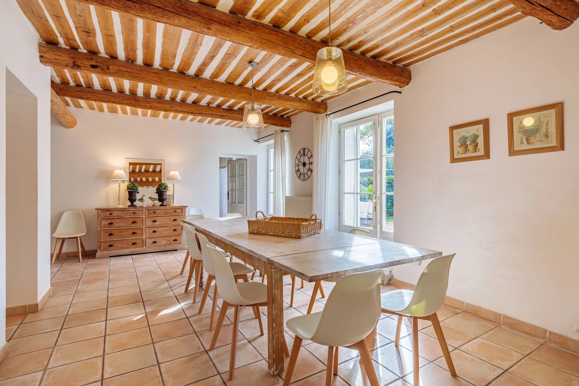 Luberon - Beautiful farmhouse with heated pool