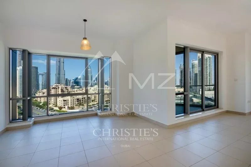 Full Burj Khalifa Views | Upgraded Kitchen | 2 bed