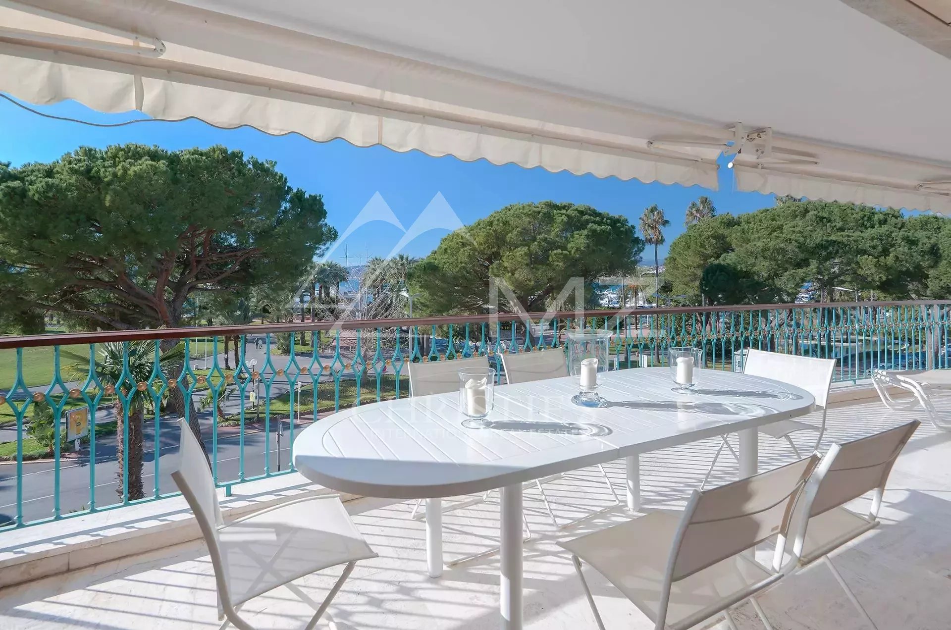 Cannes - Croisette - Appartement avec vue mer