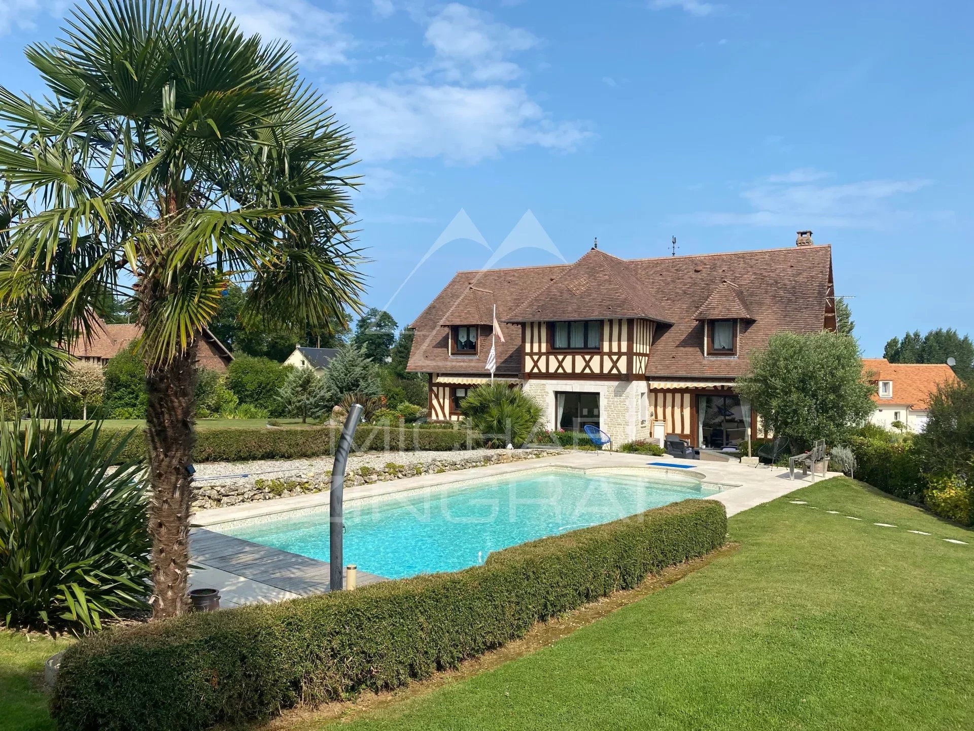 Maison normande avec piscine