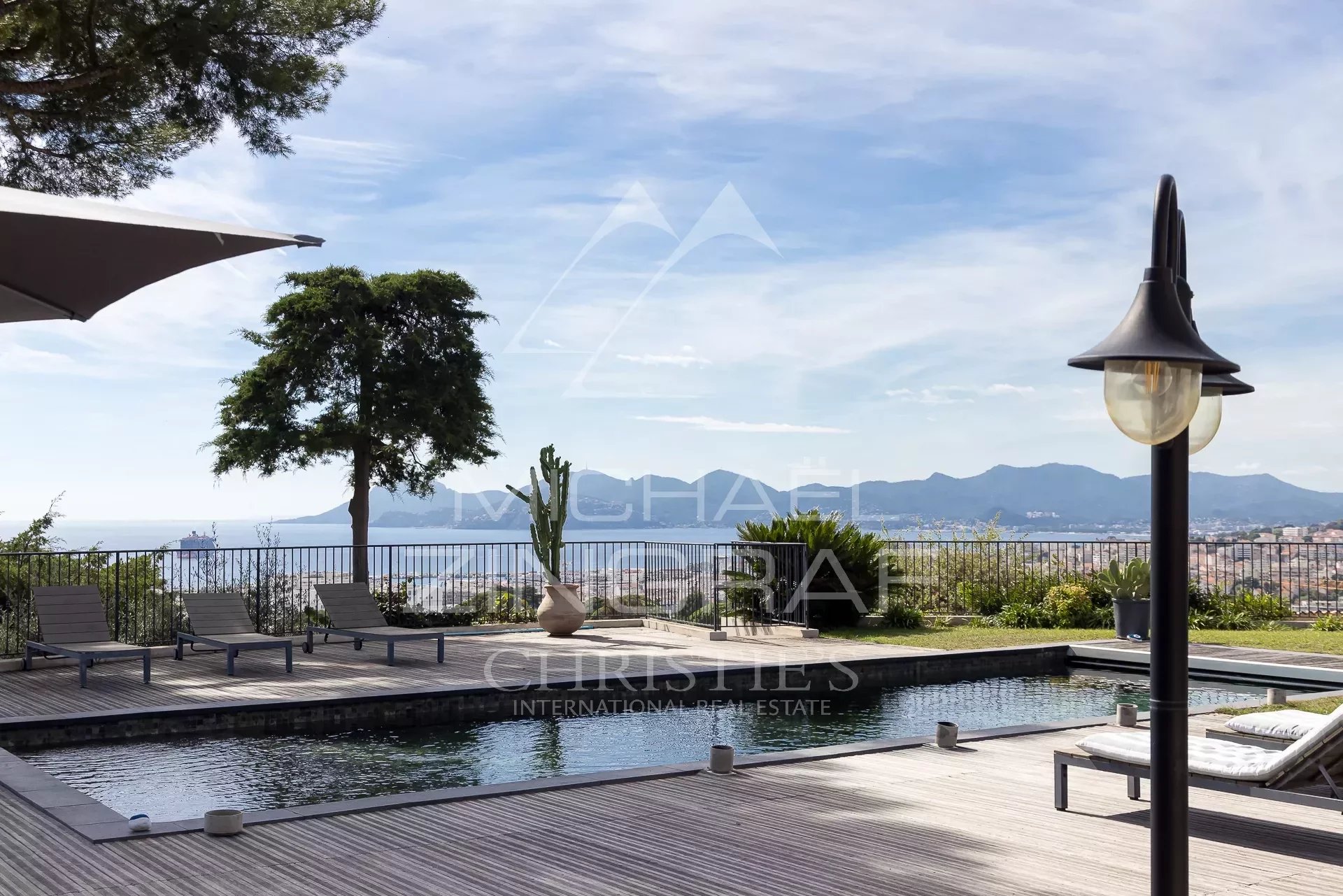 Cannes Kalifornien - GEschlossenes Landgut - Panoramablick auf das Meer