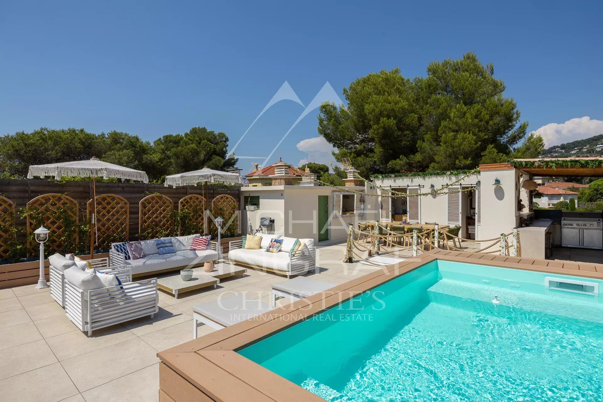 Appartement de prestige avec piscine sur le toit à Cannes