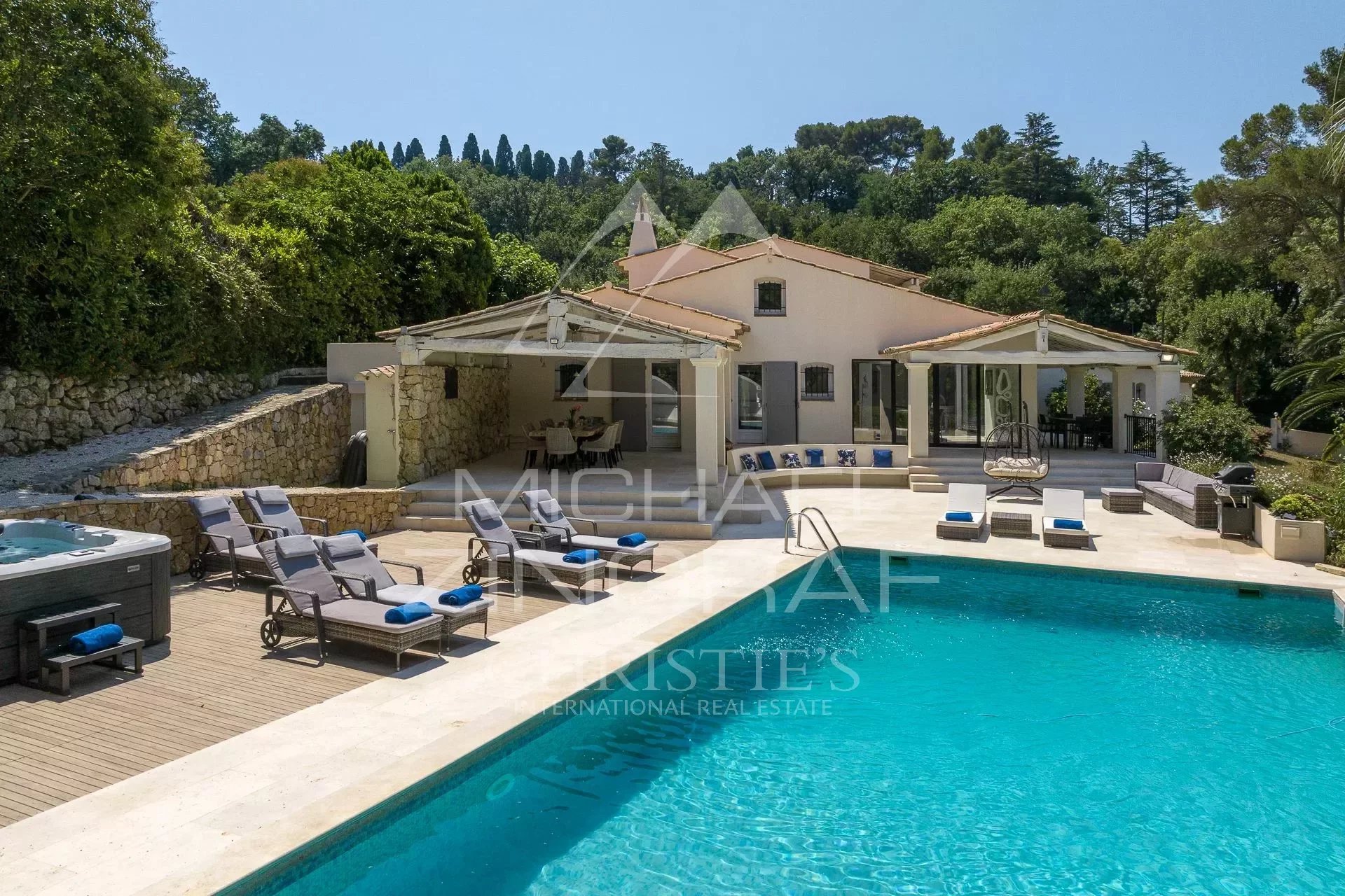 Mougins - Renovierte Villa mit Blick auf das alte Dorf von Mougins - 4 Schlafzimmer