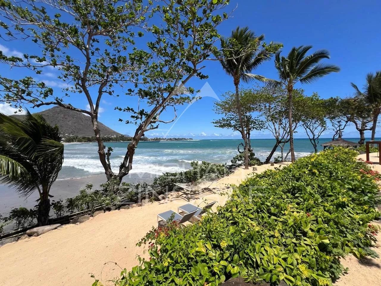 2-Zimmer-Wohnung direkt am Strand in Tamarin