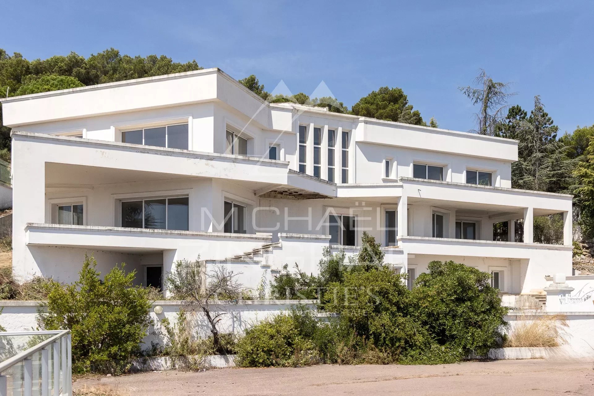 Vallauris - Zwei zeitgenössische Villen zum Fertigstellen - Panoramablick auf das Meer