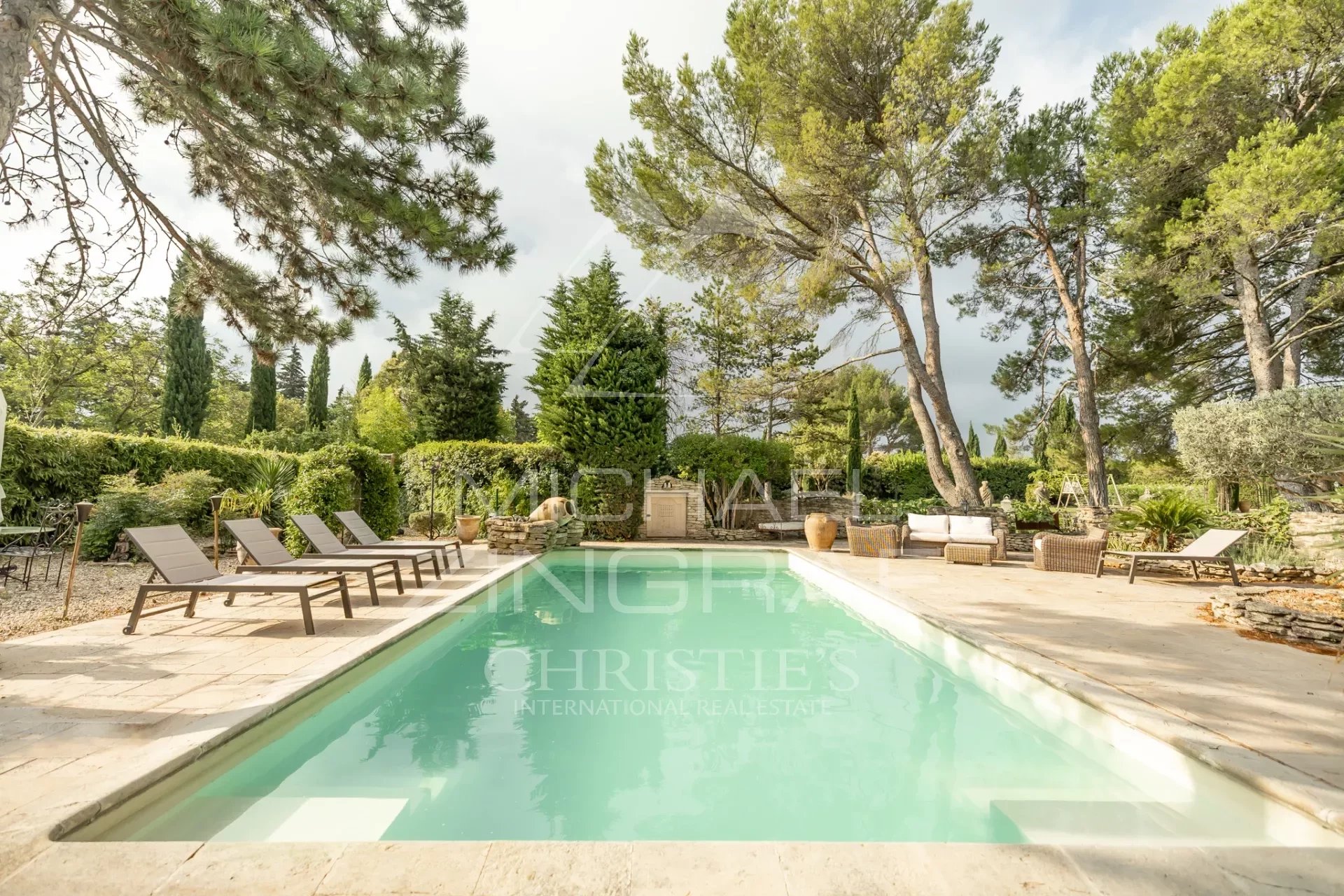 Charming Provencal mas near Isle-sur-la-Sorgue