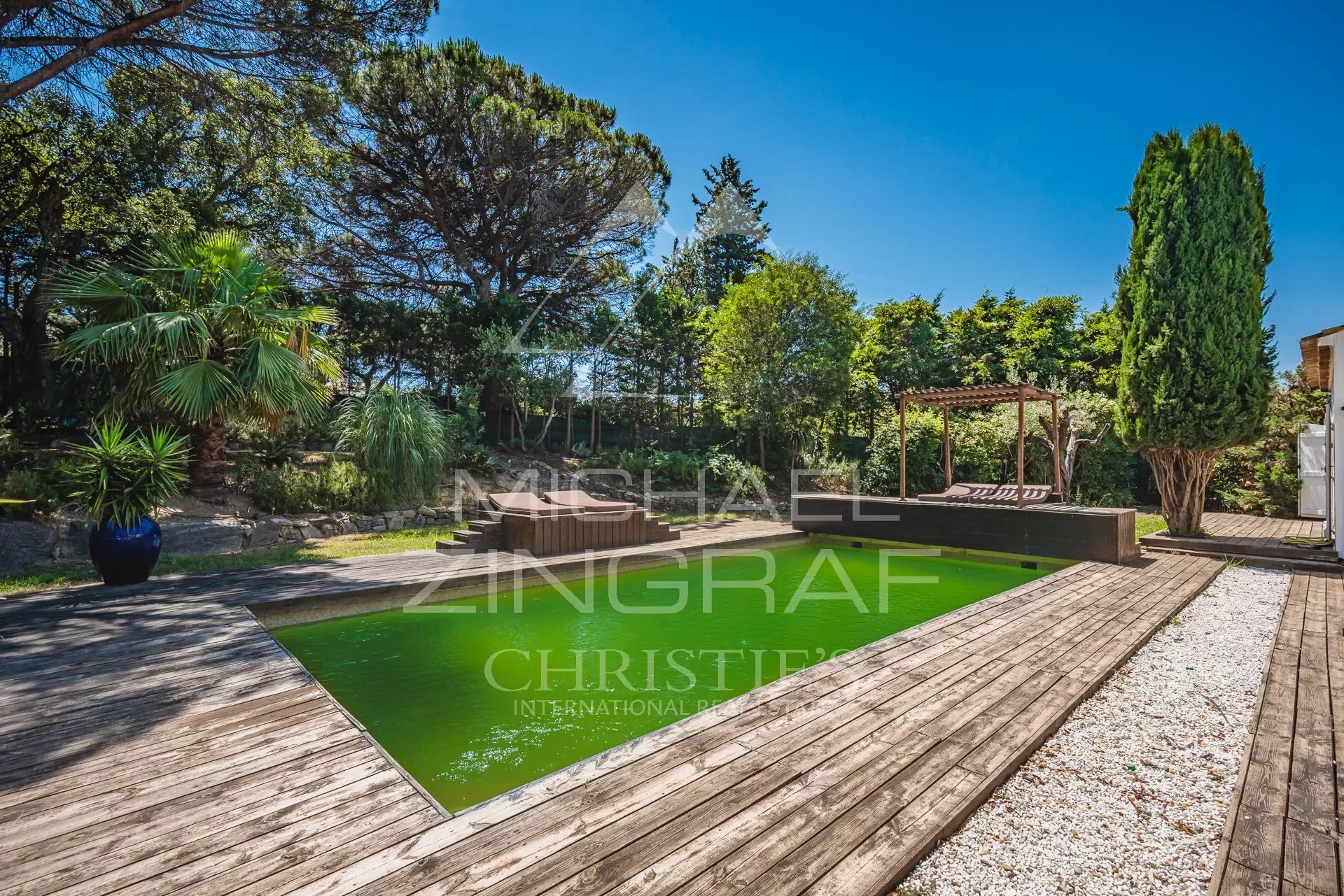 Magnifique Villa Provençale avec Piscine et Vue Imprenable