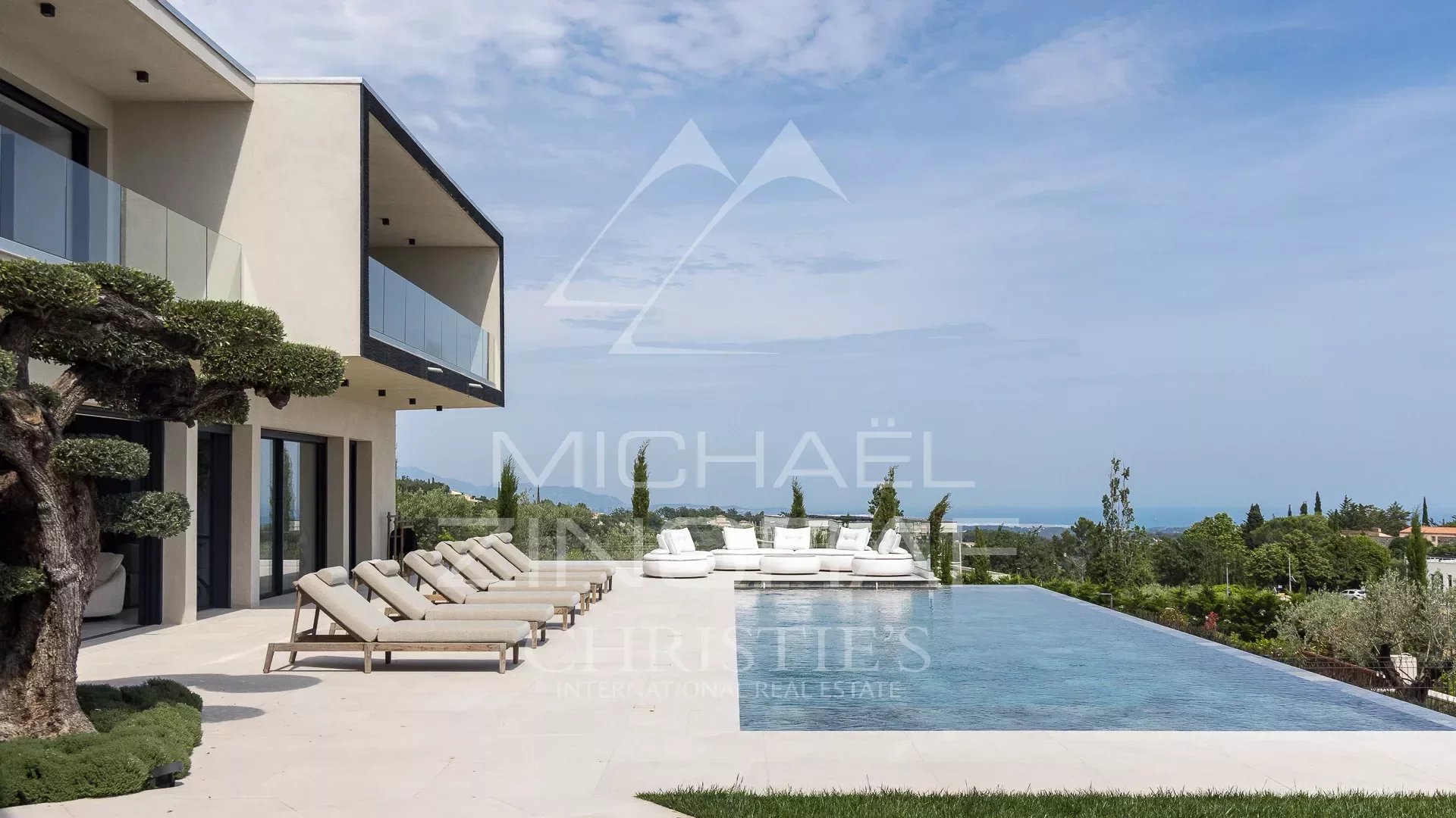 Cannes backcountry - New contemporary villa with panoramic sea view - 5 bedrooms