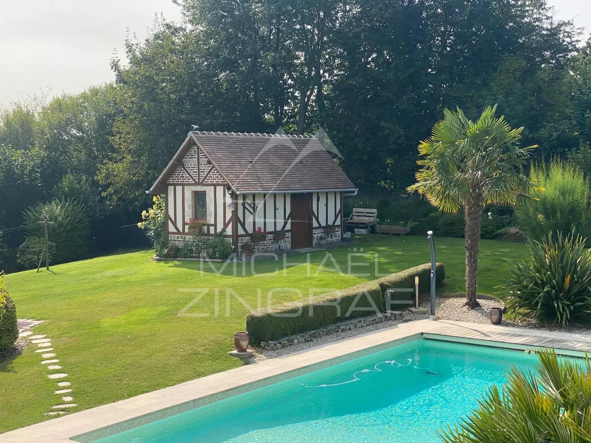 Maison normande avec piscine