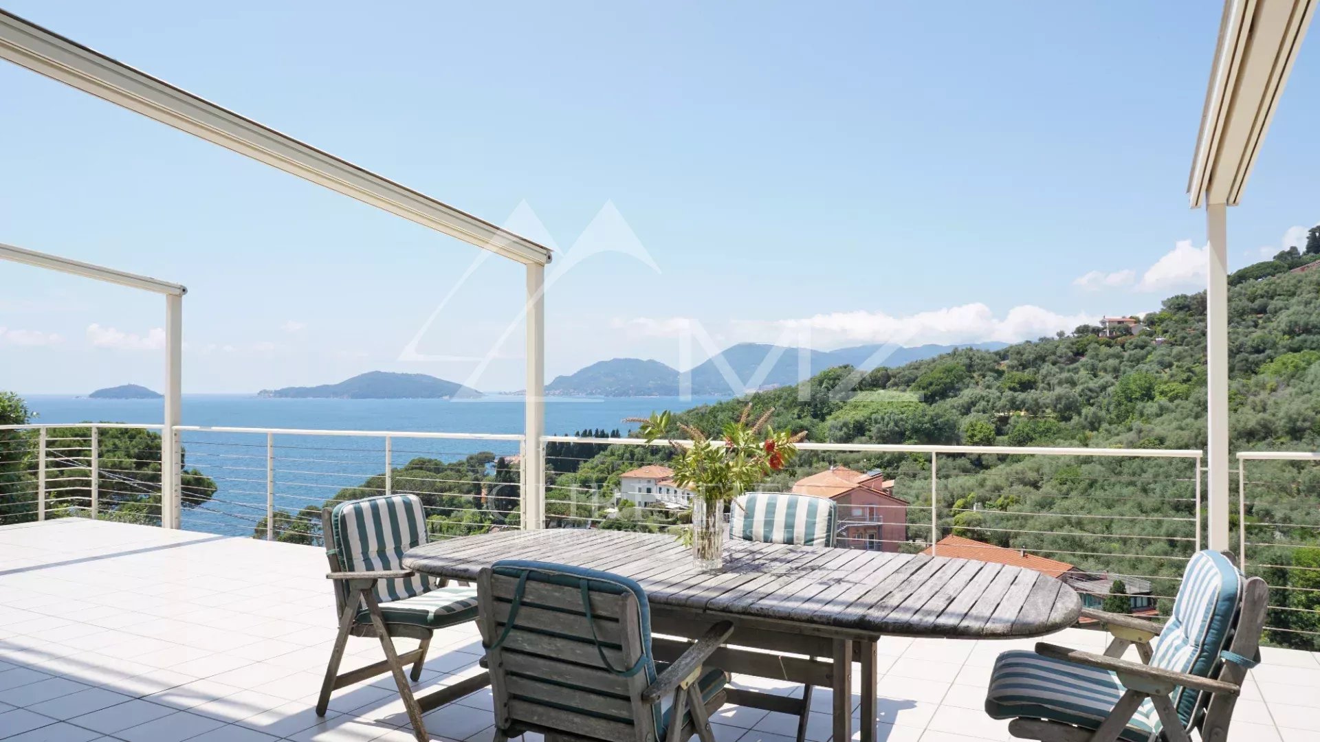 Elegant modern villa with large windows and sea view over the Gulf of Poets in Fiascherino, Lerici