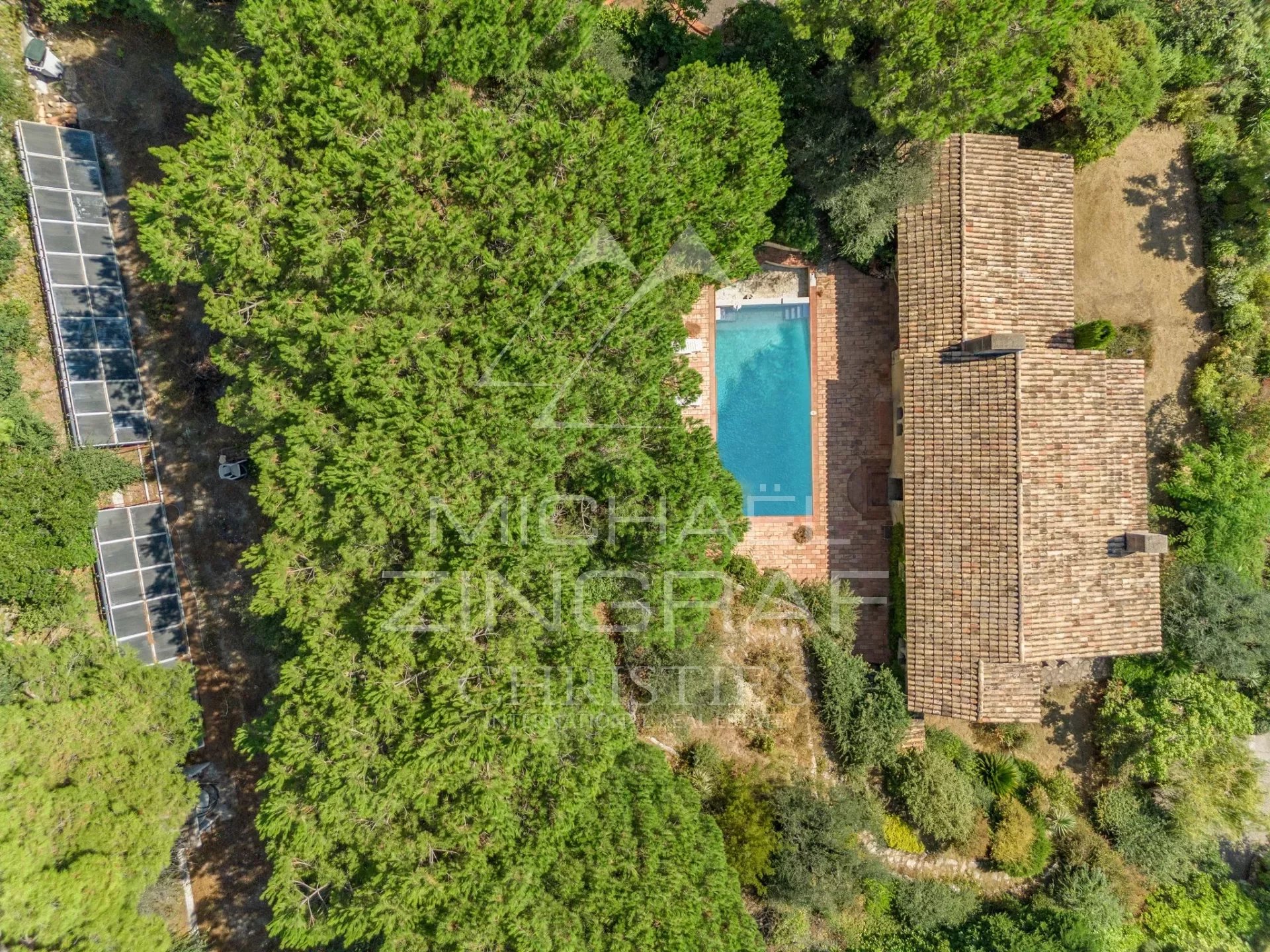 NICE RIMIEZ - PROVENCAL CHARACTER PROPERTY WITH POOL