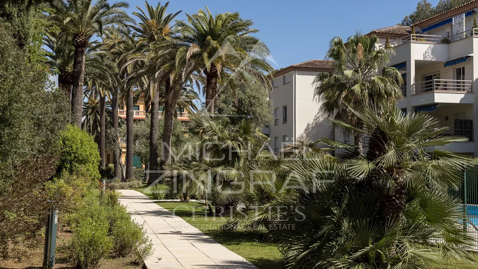 Élégant appartement avec terrasse à l'orée du Cap d'Antibes