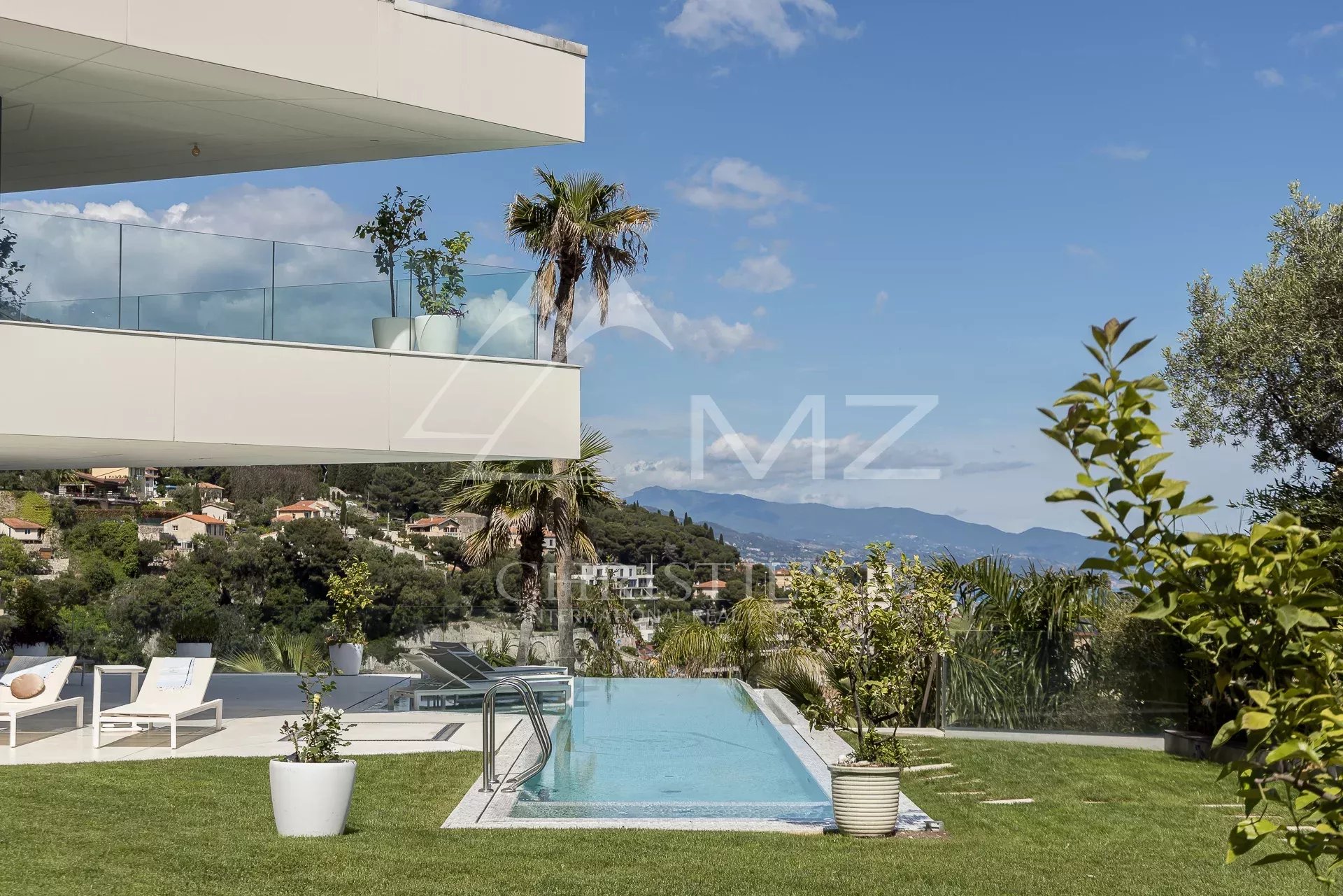 Proche Monaco - Villa moderne vue mer