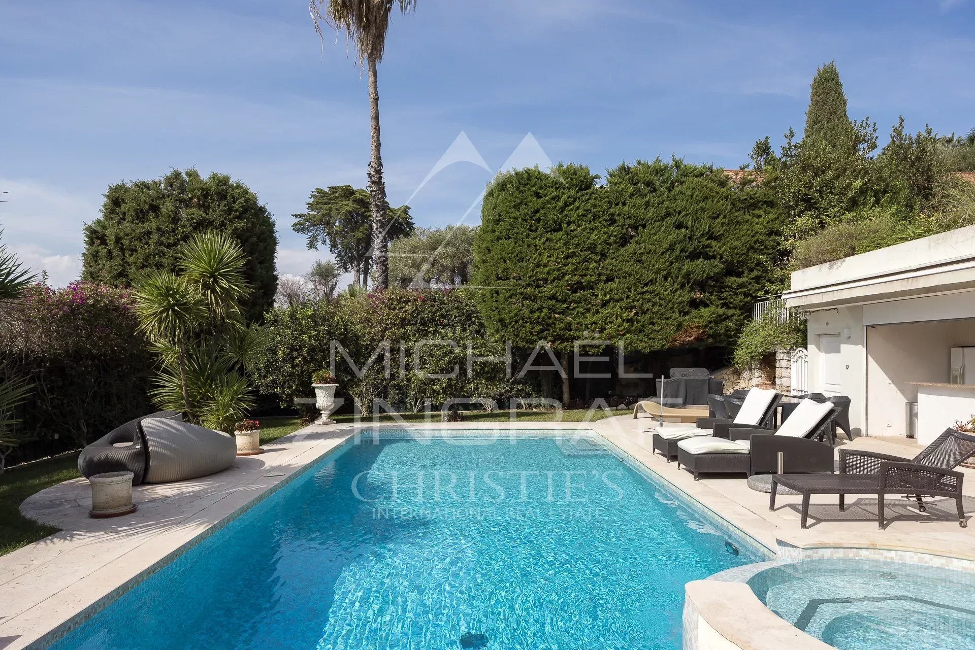 Villa Californienne versant ouest Cap d'Antibes