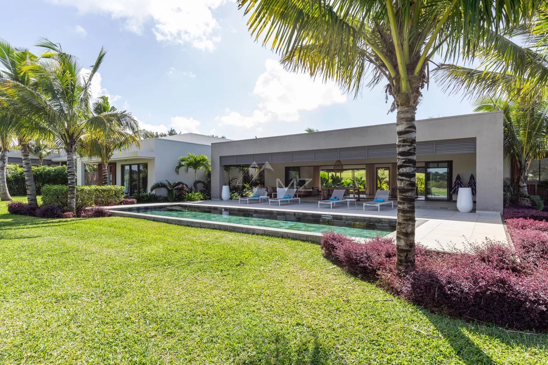 4 bedroom villa in a prestigious residential estate