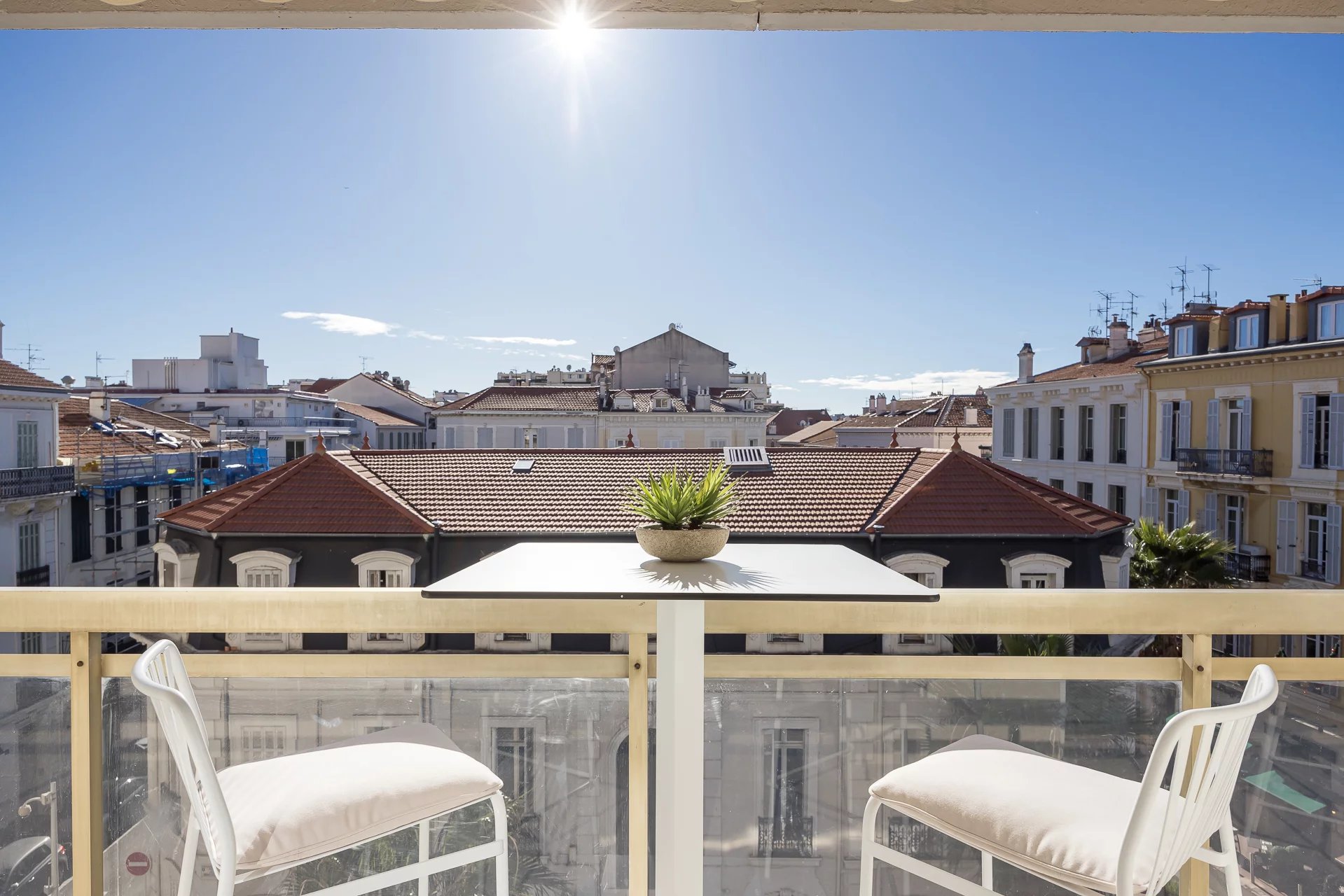 BEL APPARTEMENT 3 PIECES TERRASSE.