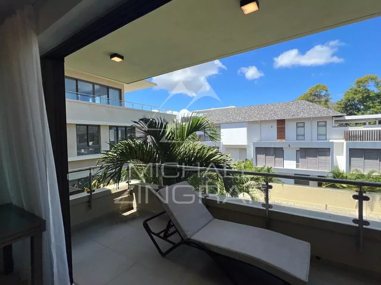 2-Bedroom Beachfront Apartment in Tamarin