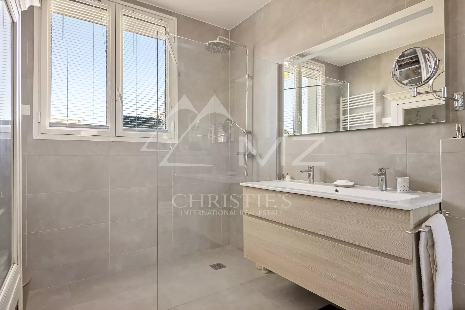 Cannes Palm Beach - Beautiful 2 bedrooms flat