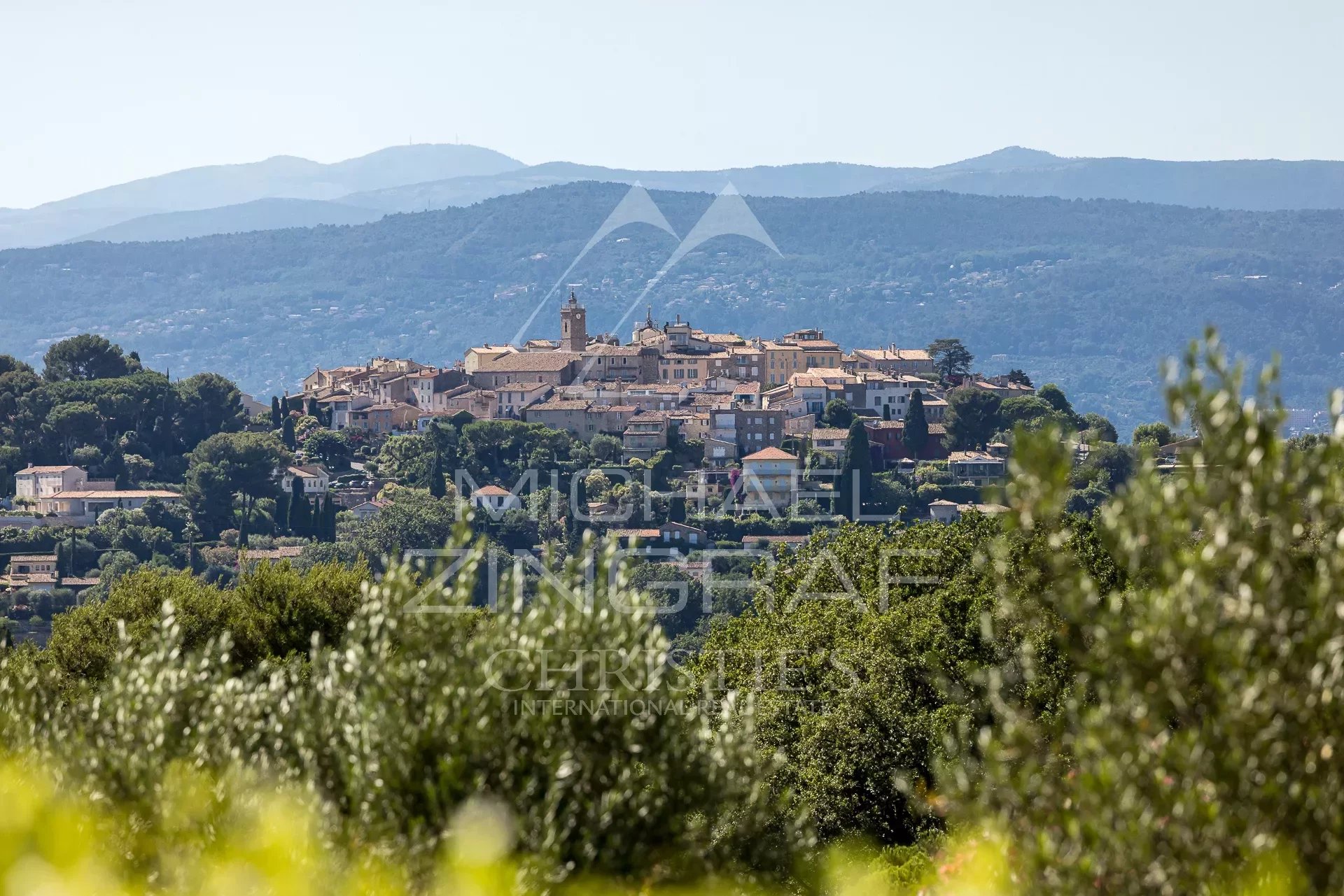 Mougins - Superb stone farmhouse