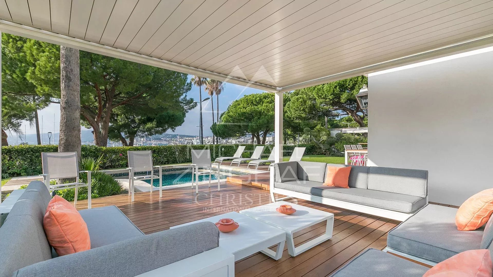 Rare à Cannes - Villa sur la CROISETTE - Domaine fermé