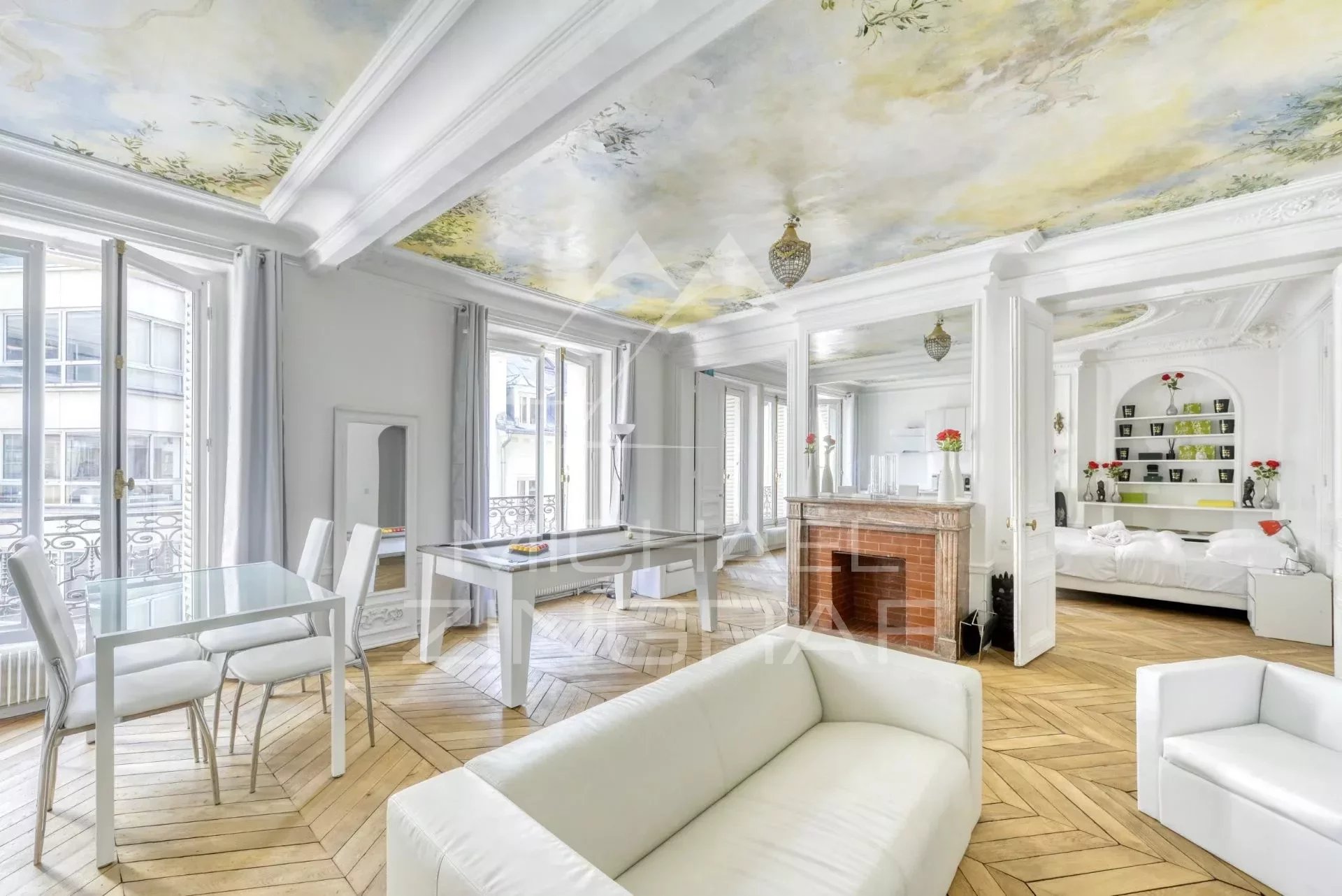 Exceptional 95 m2 apartment - ideal pied-à-terre - Champs-Elysées - Paris 8