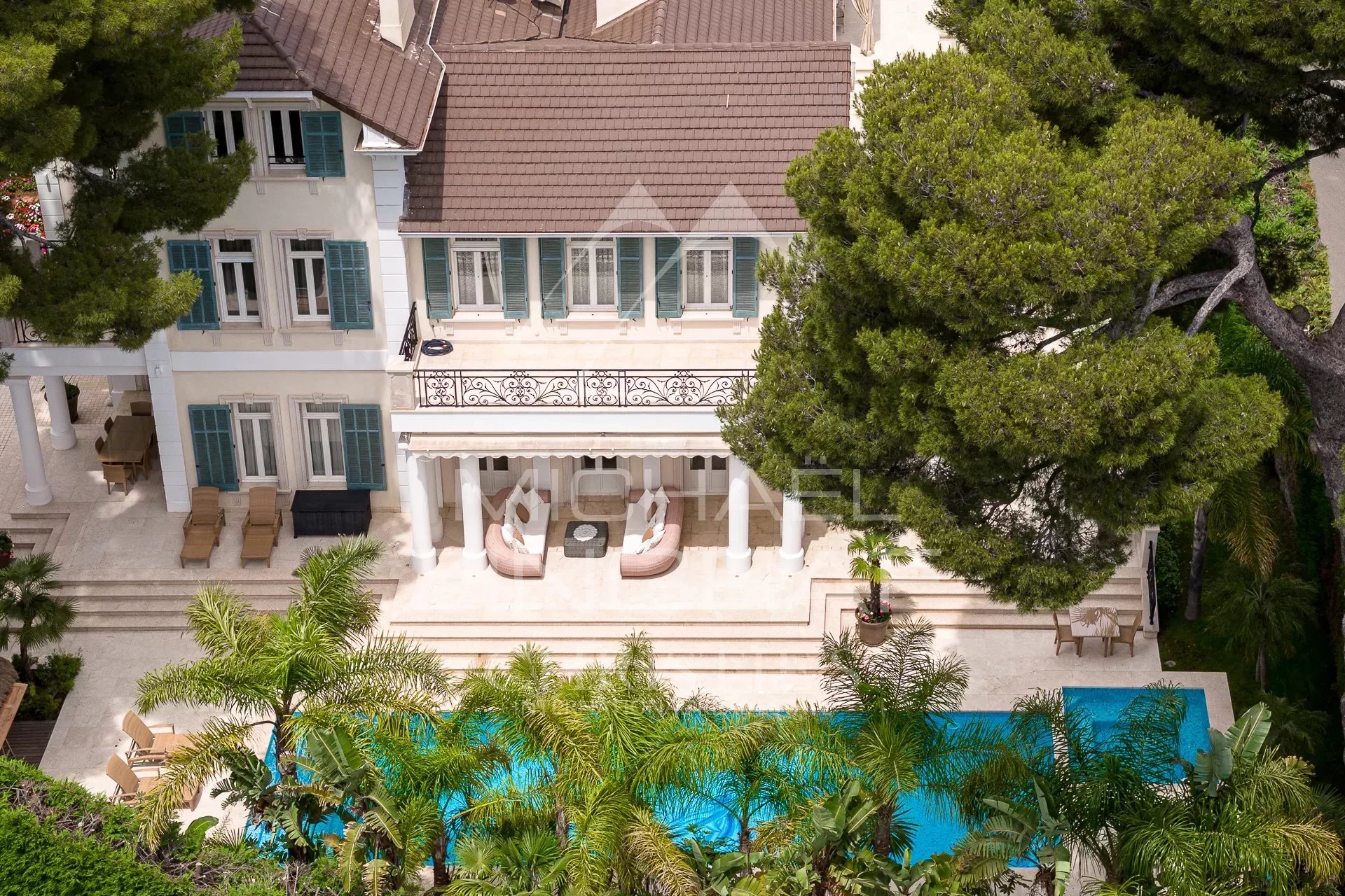 Cap d'Antibes - Magnifique Propriété avec Deux Maisons dans domaine privé